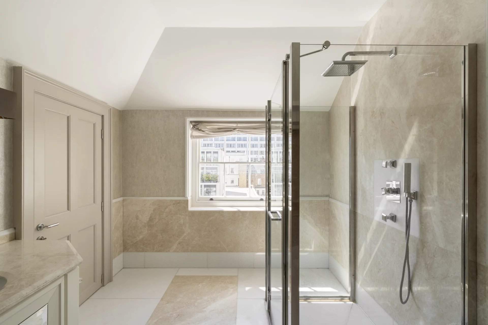 London  - Apartment 2 Bedrooms - picture 13