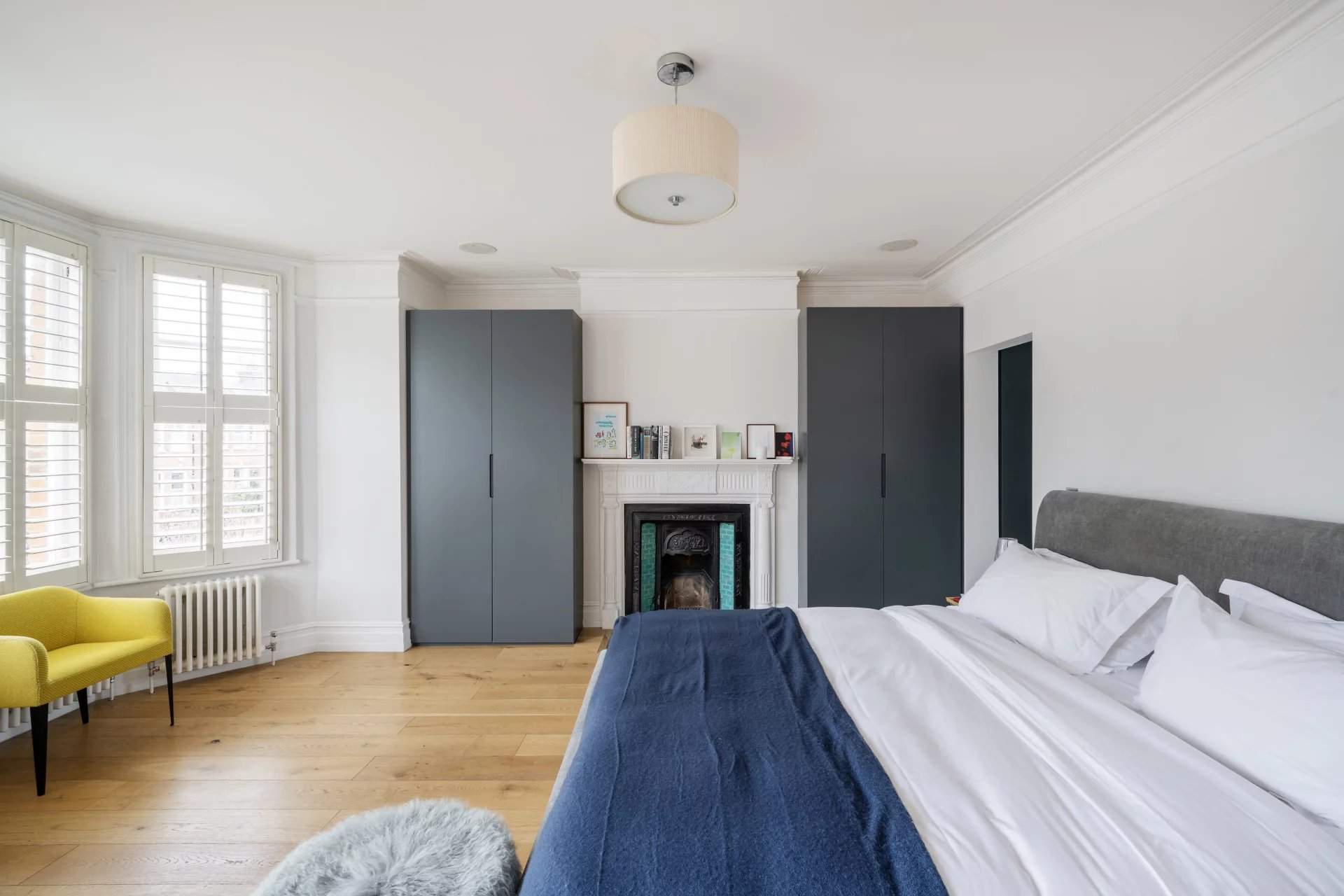 London  - House 5 Bedrooms - picture 14