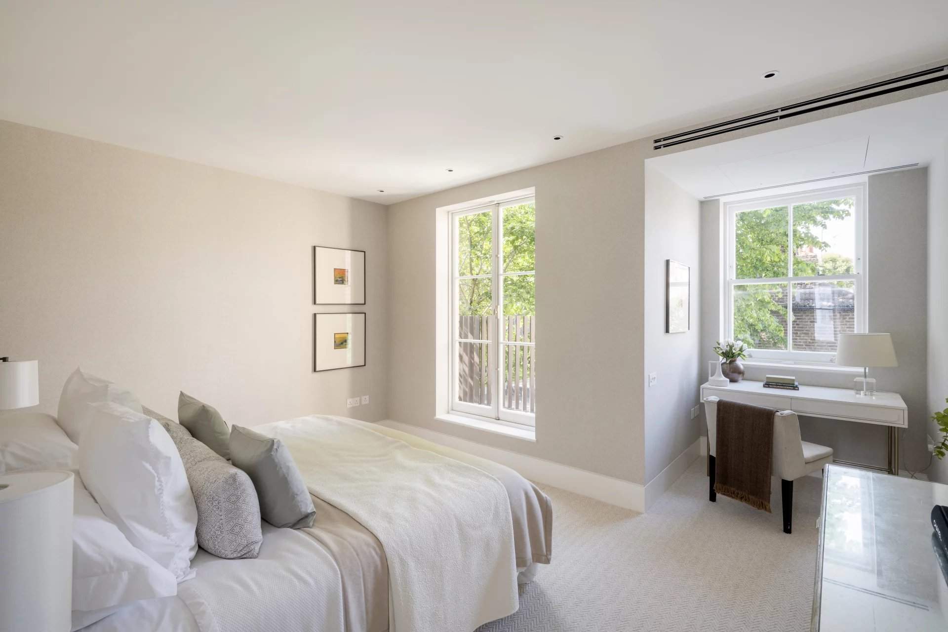 London  - House 4 Bedrooms - picture 10