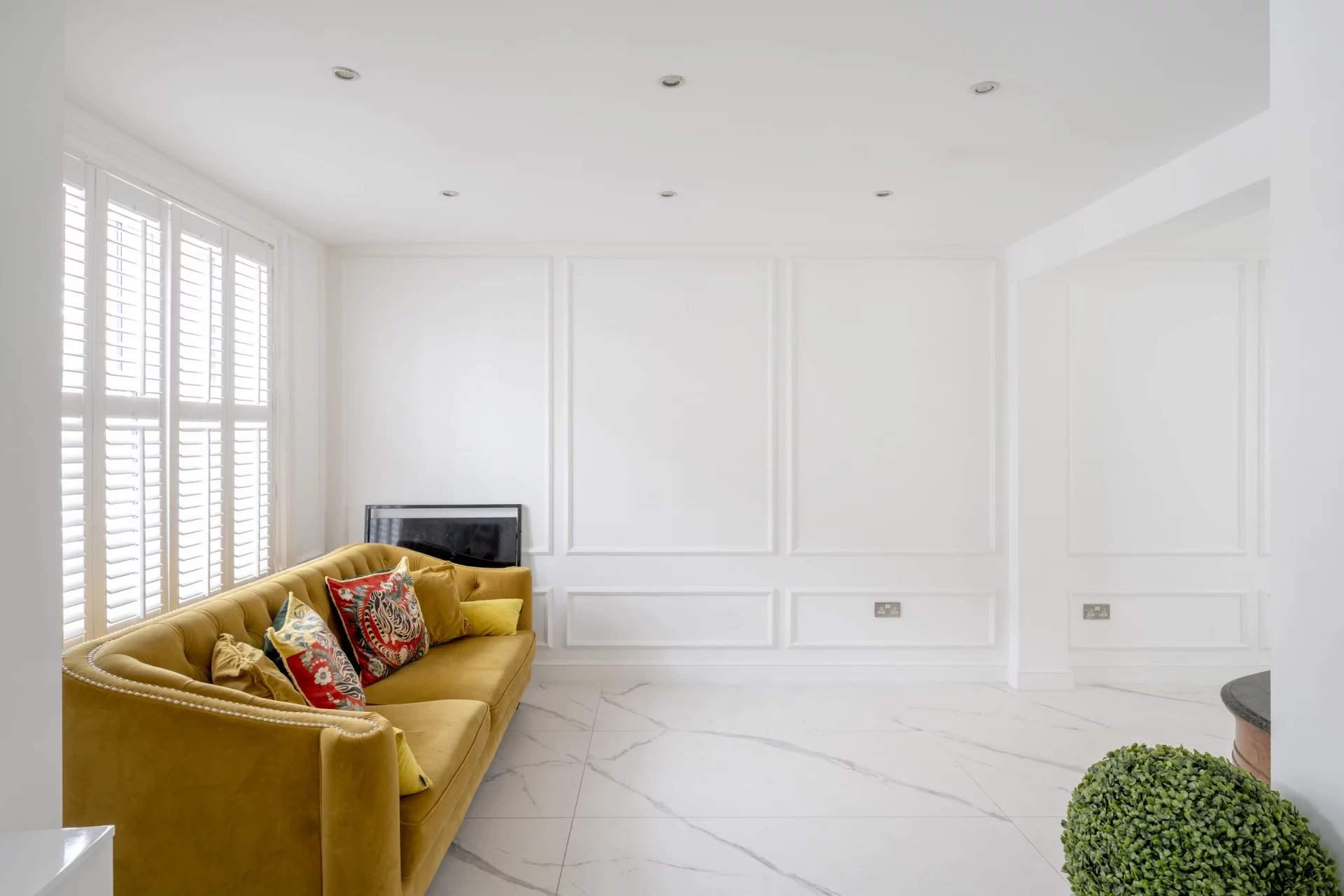 London  - House 4 Bedrooms - picture 1