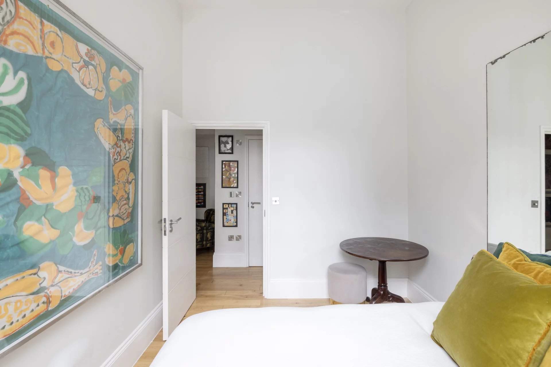 London  - Apartment 2 Bedrooms - picture 10