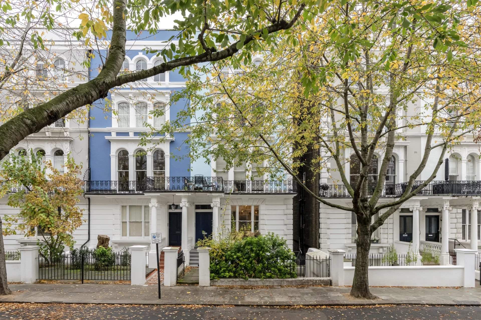 London  - Apartment 2 Bedrooms - picture 4