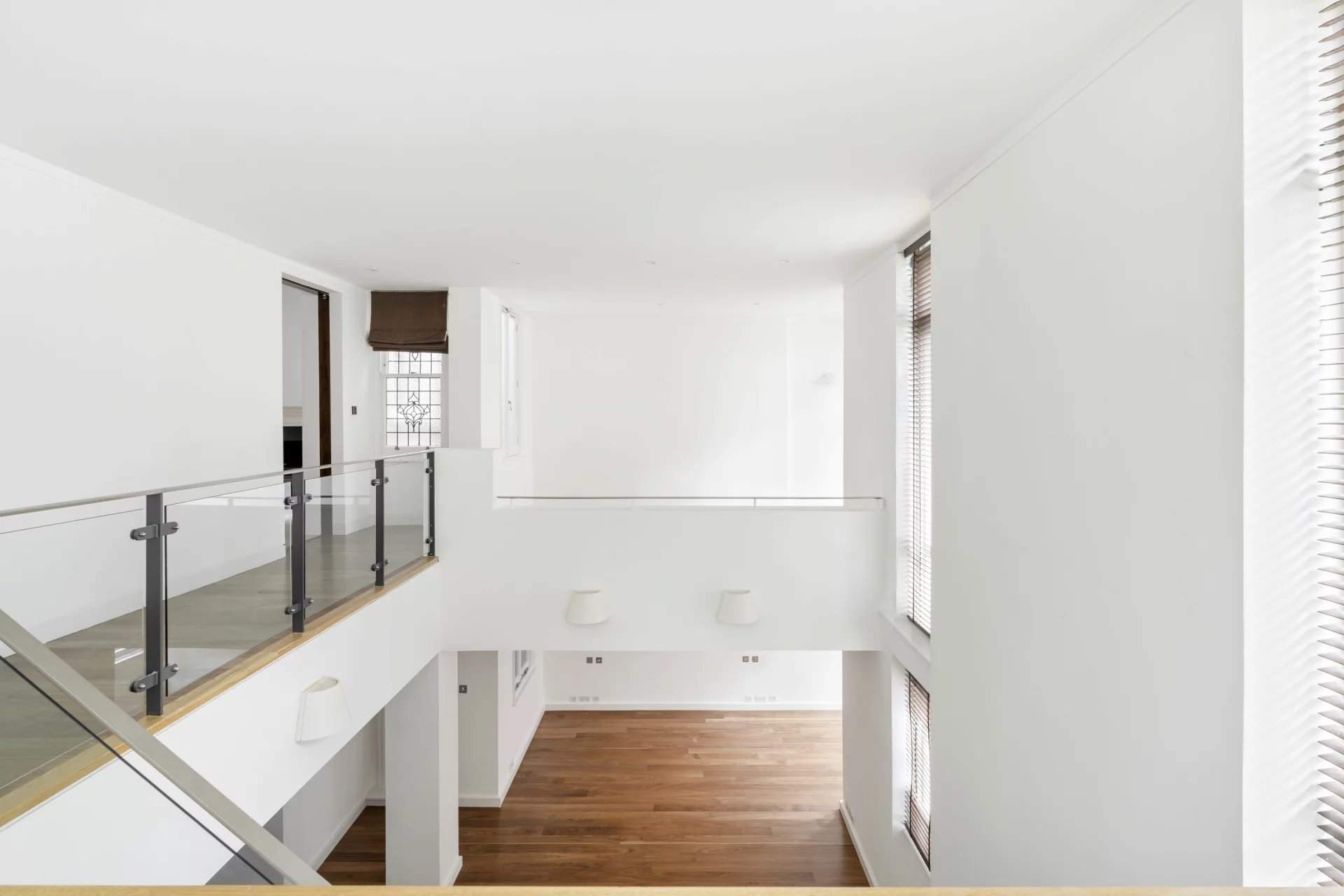 London  - Apartment 3 Bedrooms - picture 4