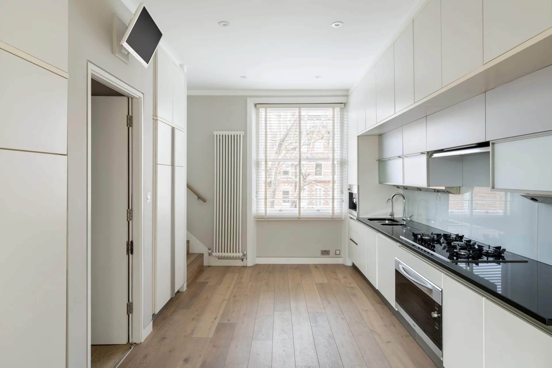 London  - Apartment 3 Bedrooms - picture 6