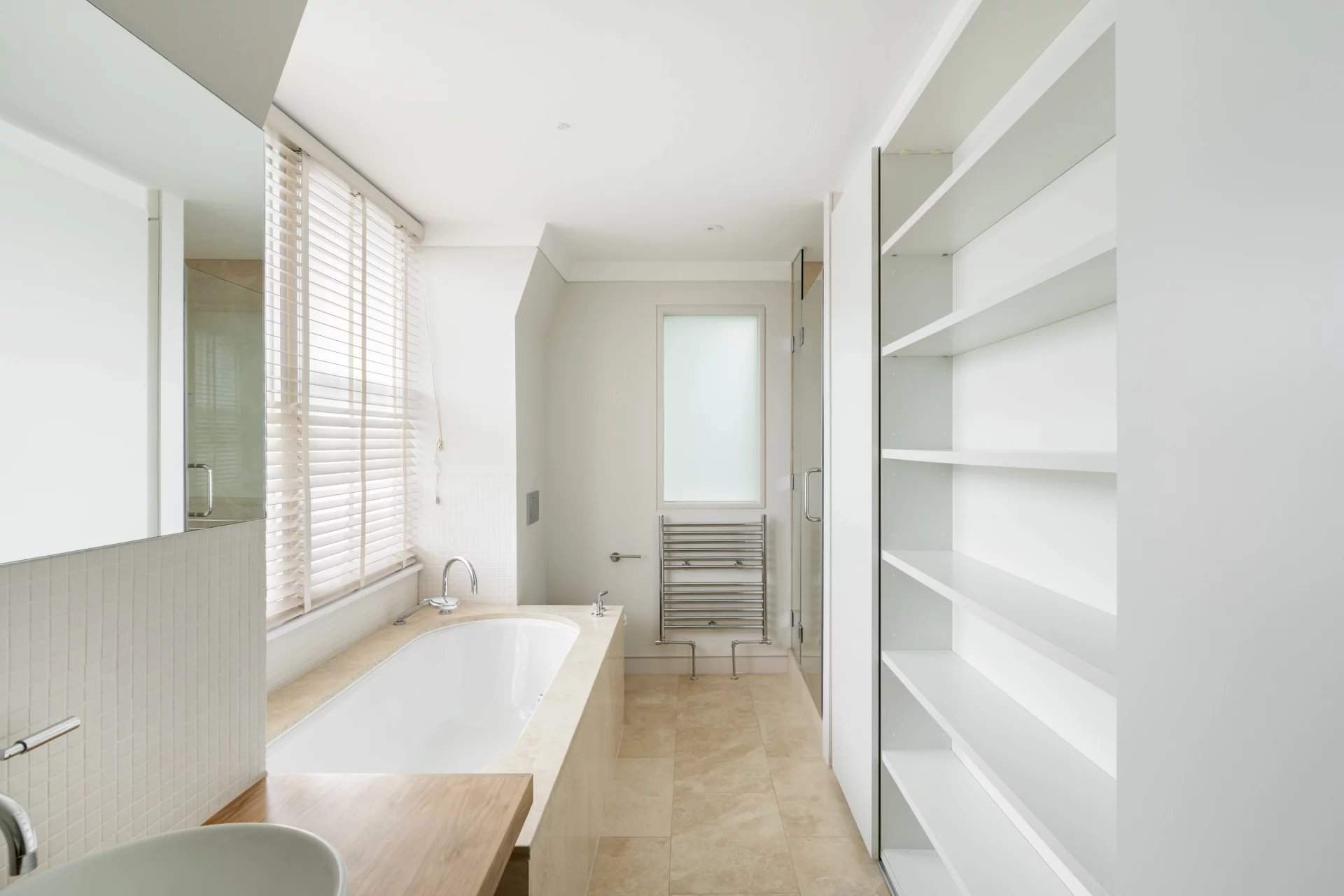 London  - Apartment 3 Bedrooms - picture 10