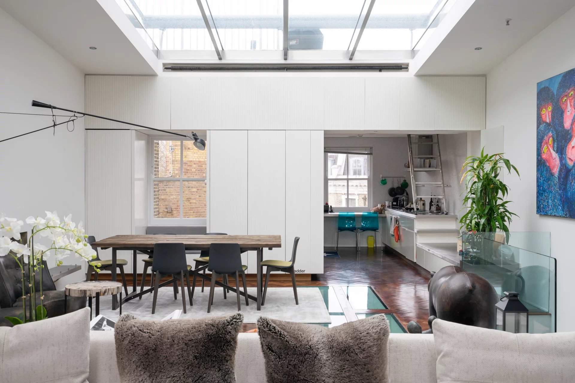 London  - Apartment 3 Bedrooms - picture 1