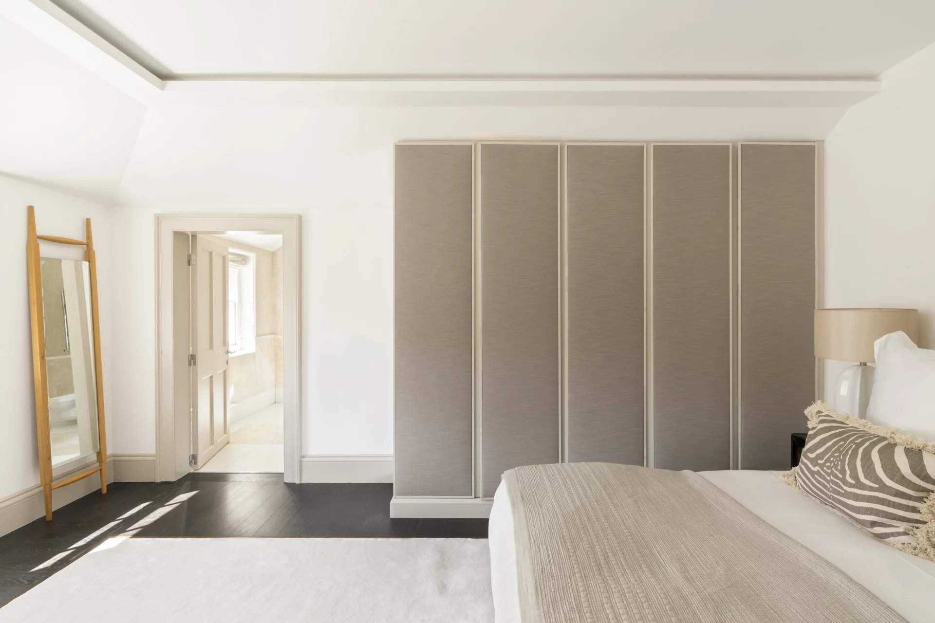 London  - Apartment 2 Bedrooms - picture 10