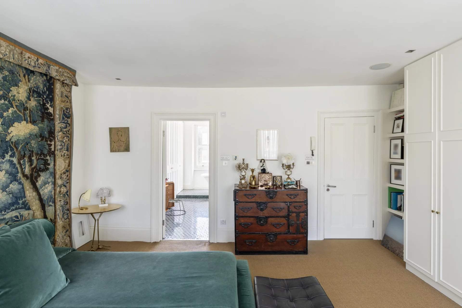 London  - House 4 Bedrooms - picture 14