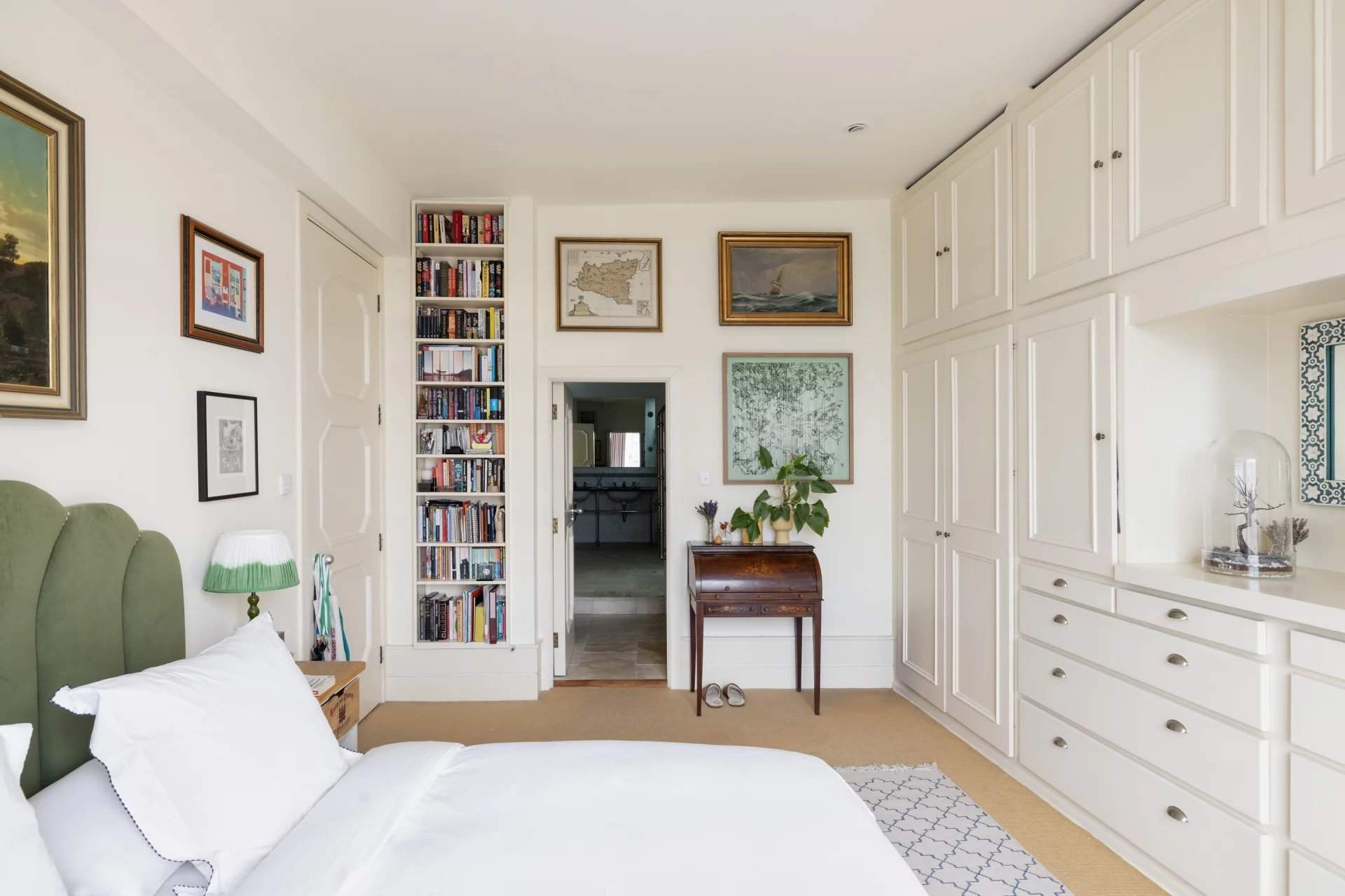 London  - Apartment 3 Bedrooms - picture 10