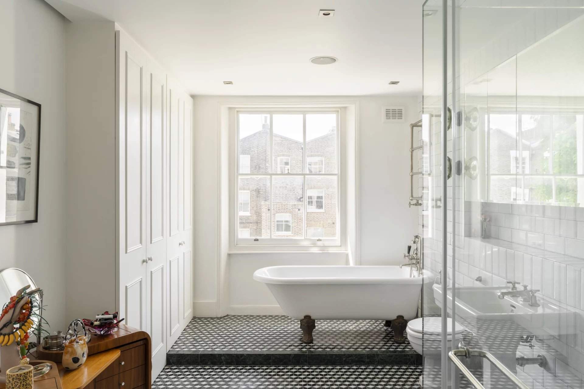 London  - House 4 Bedrooms - picture 15