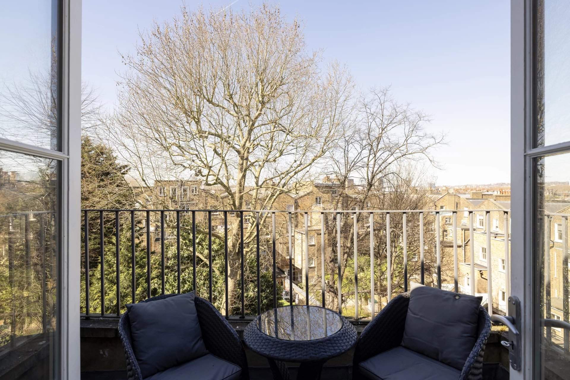 London  - Apartment 2 Bedrooms - picture 9