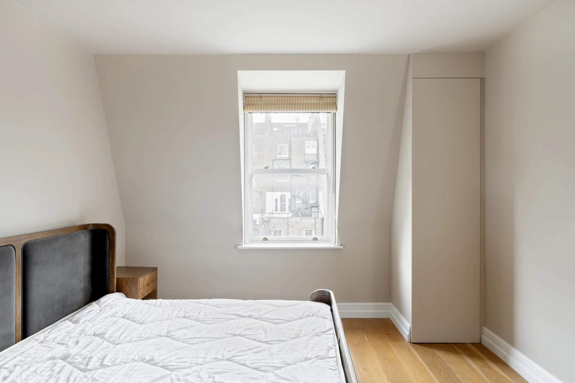 London  - Apartment 2 Bedrooms - picture 9