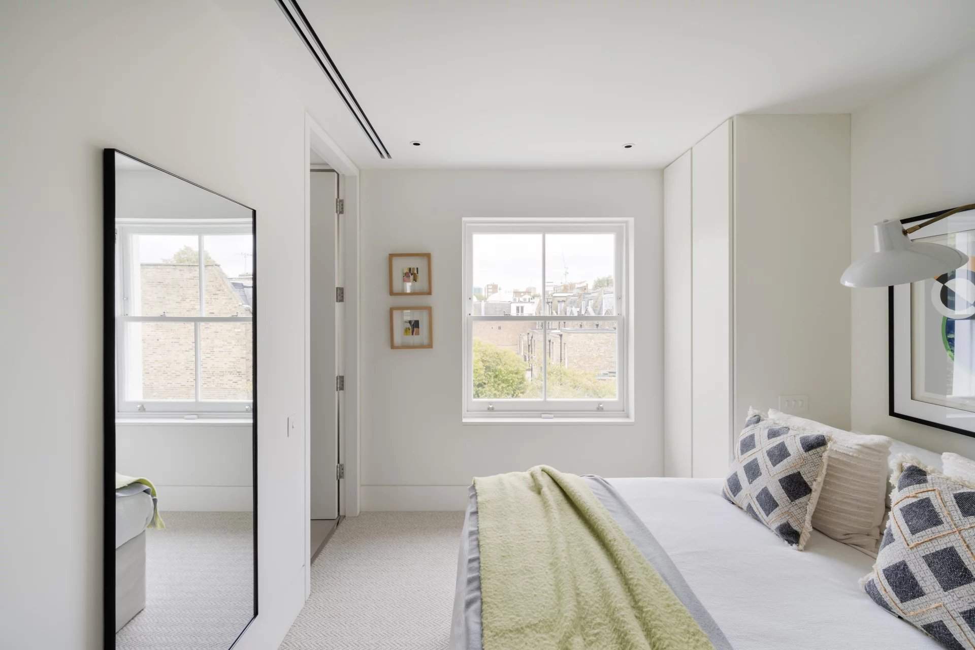 London  - House 4 Bedrooms - picture 16