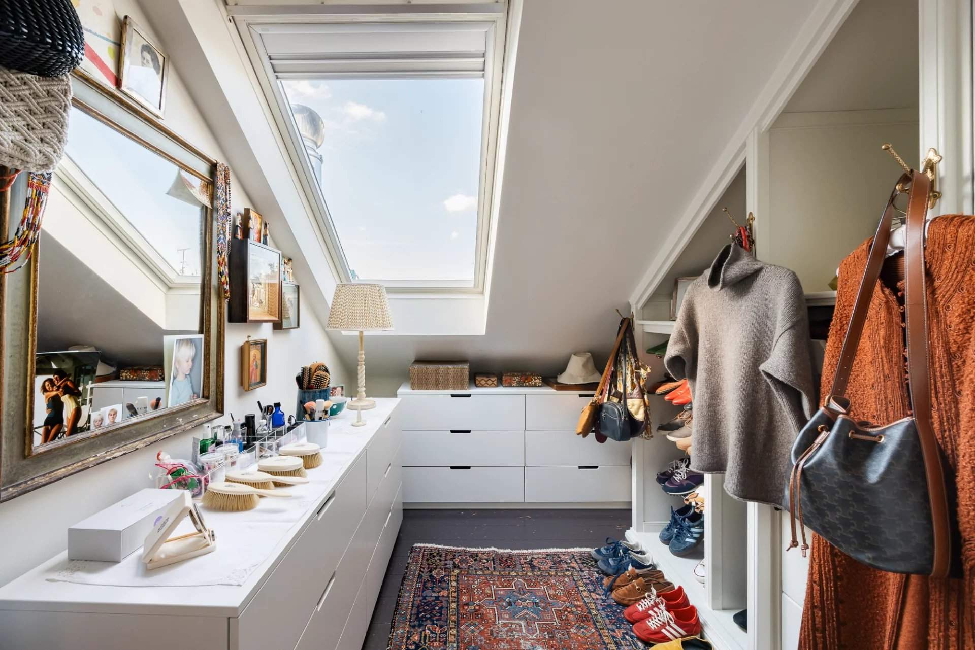 London  - House 3 Bedrooms - picture 11