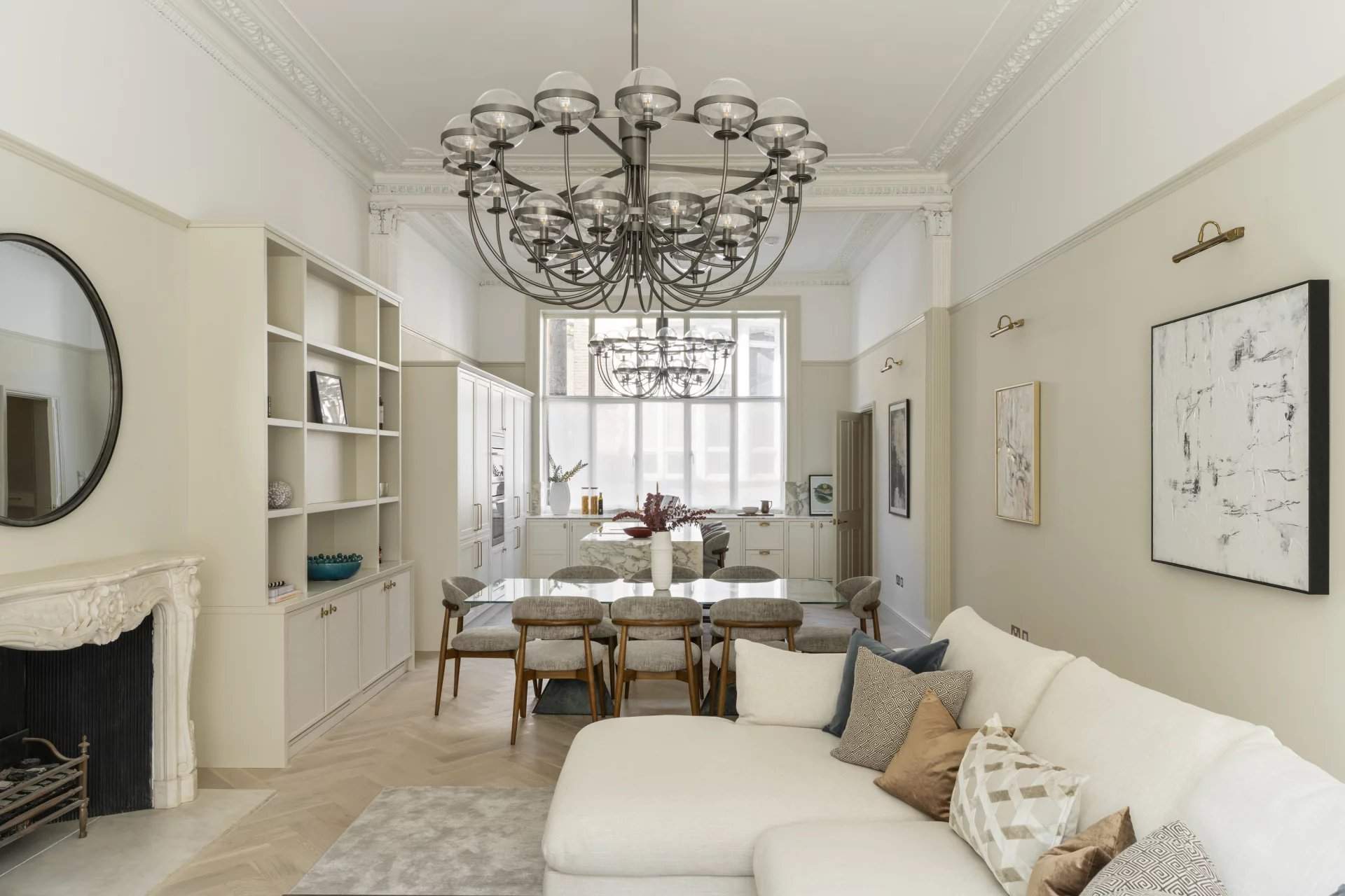 London  - Apartment 3 Bedrooms - picture 2