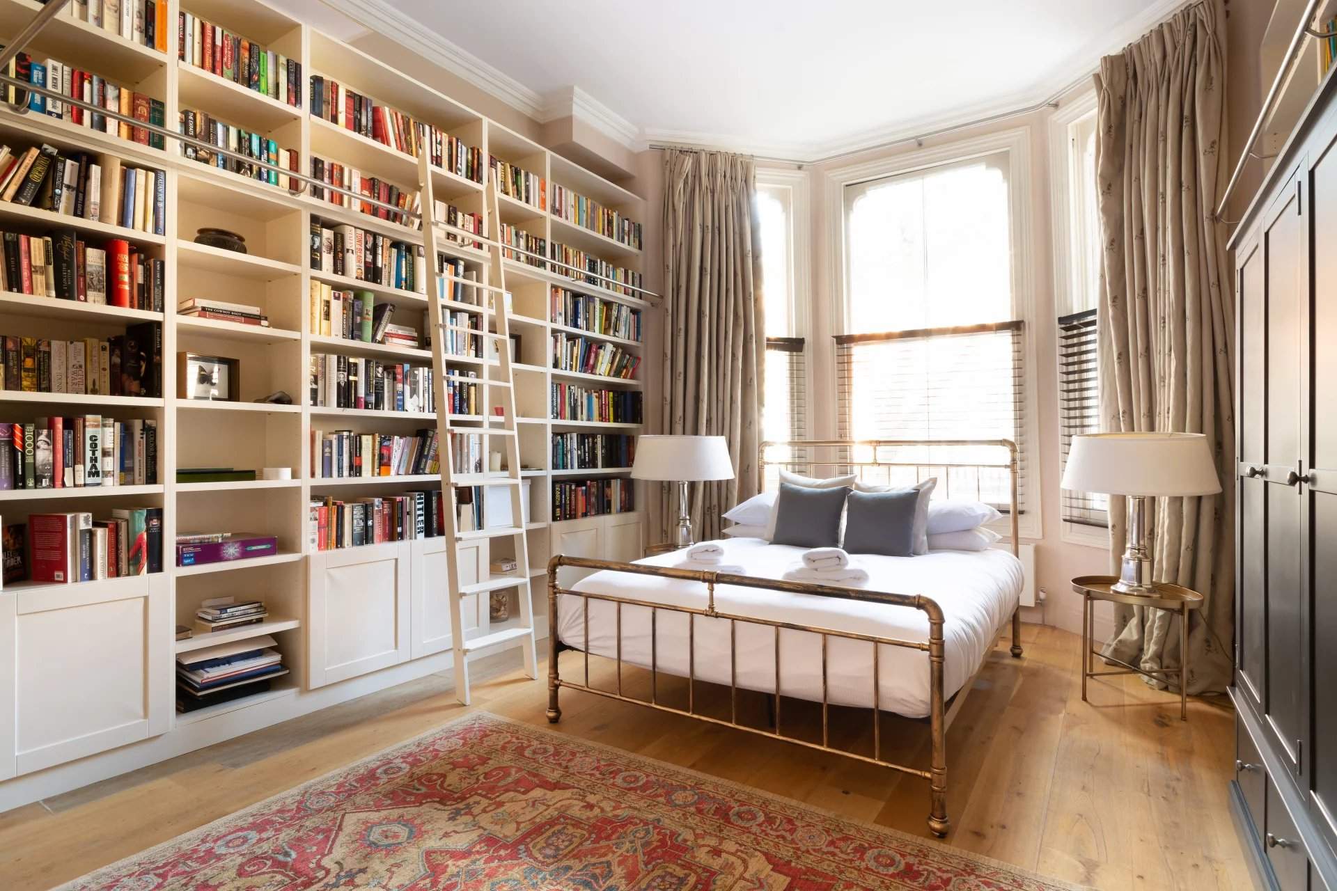 London  - Apartment 3 Bedrooms - picture 10