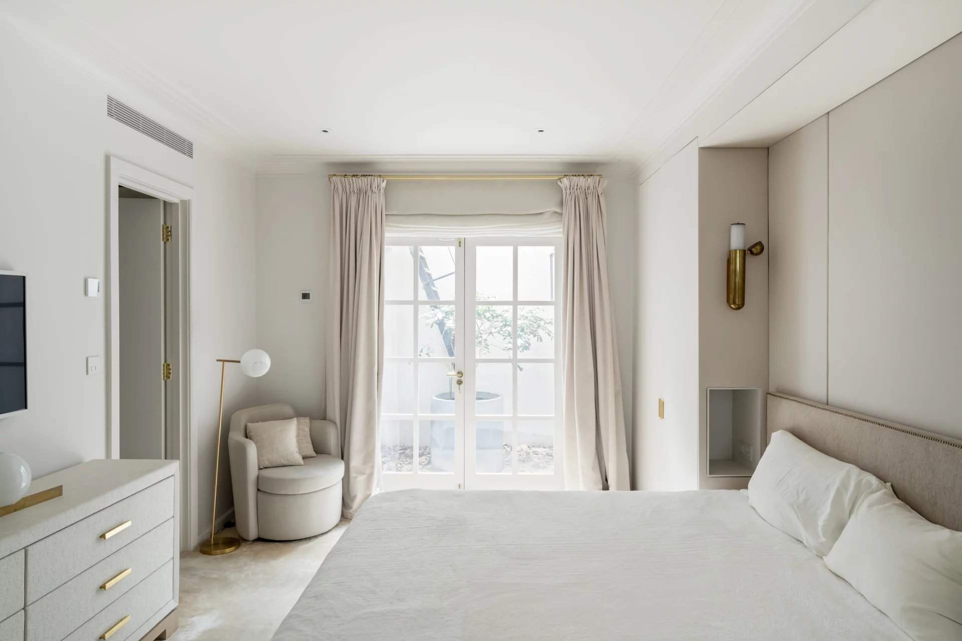 London  - House 4 Bedrooms - picture 14