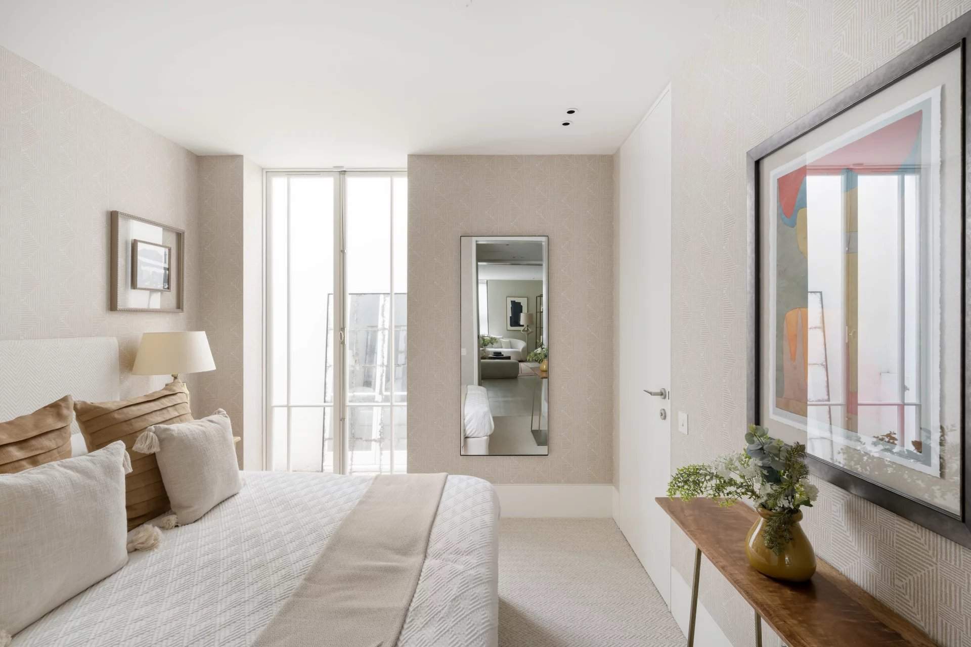 London  - House 4 Bedrooms - picture 11