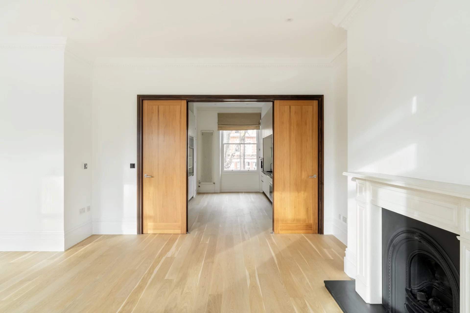 London  - Apartment 2 Bedrooms - picture 4