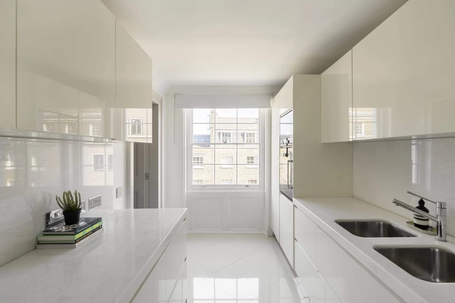 London  - Apartment 2 Bedrooms - picture 7