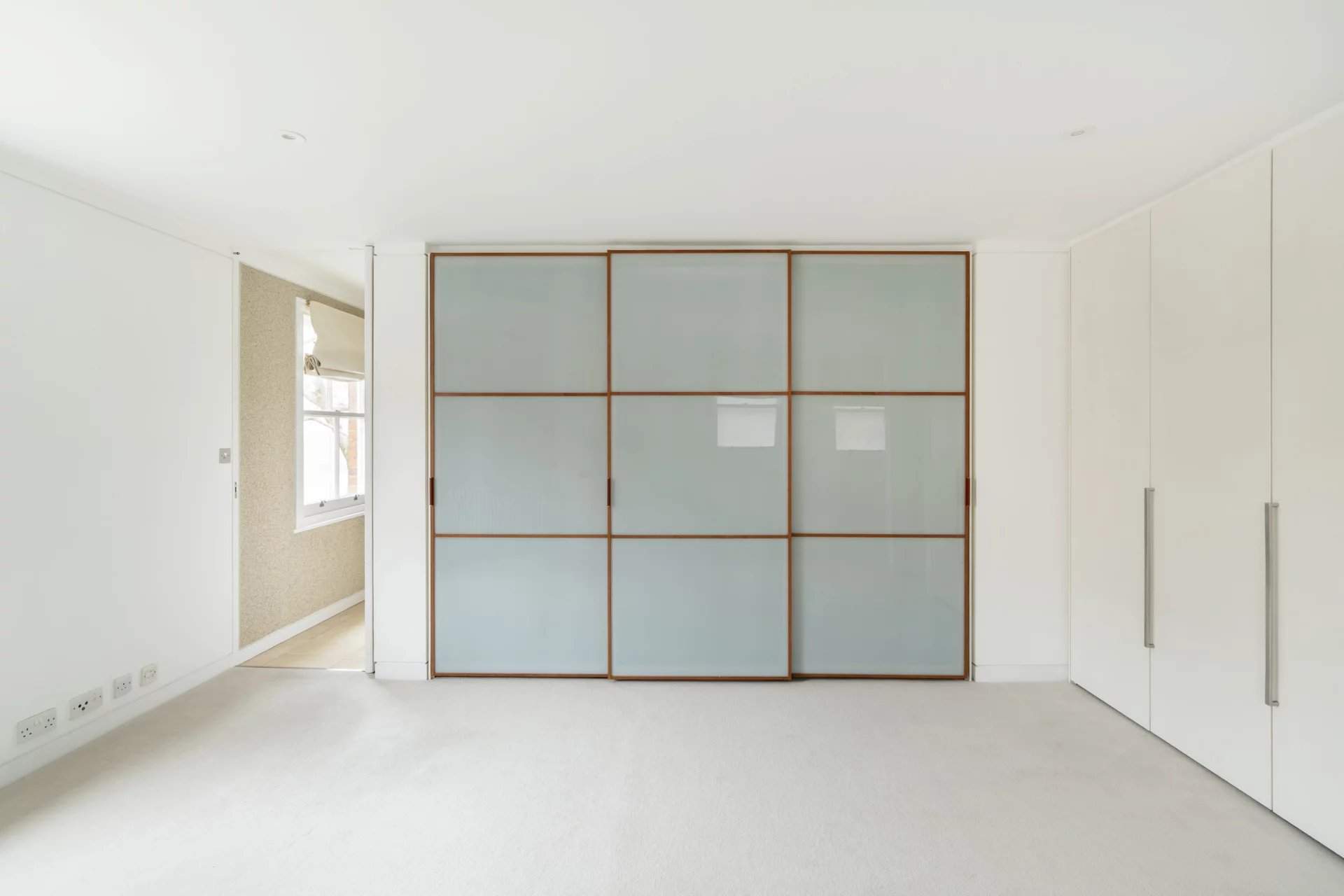 London  - Apartment 2 Bedrooms - picture 9