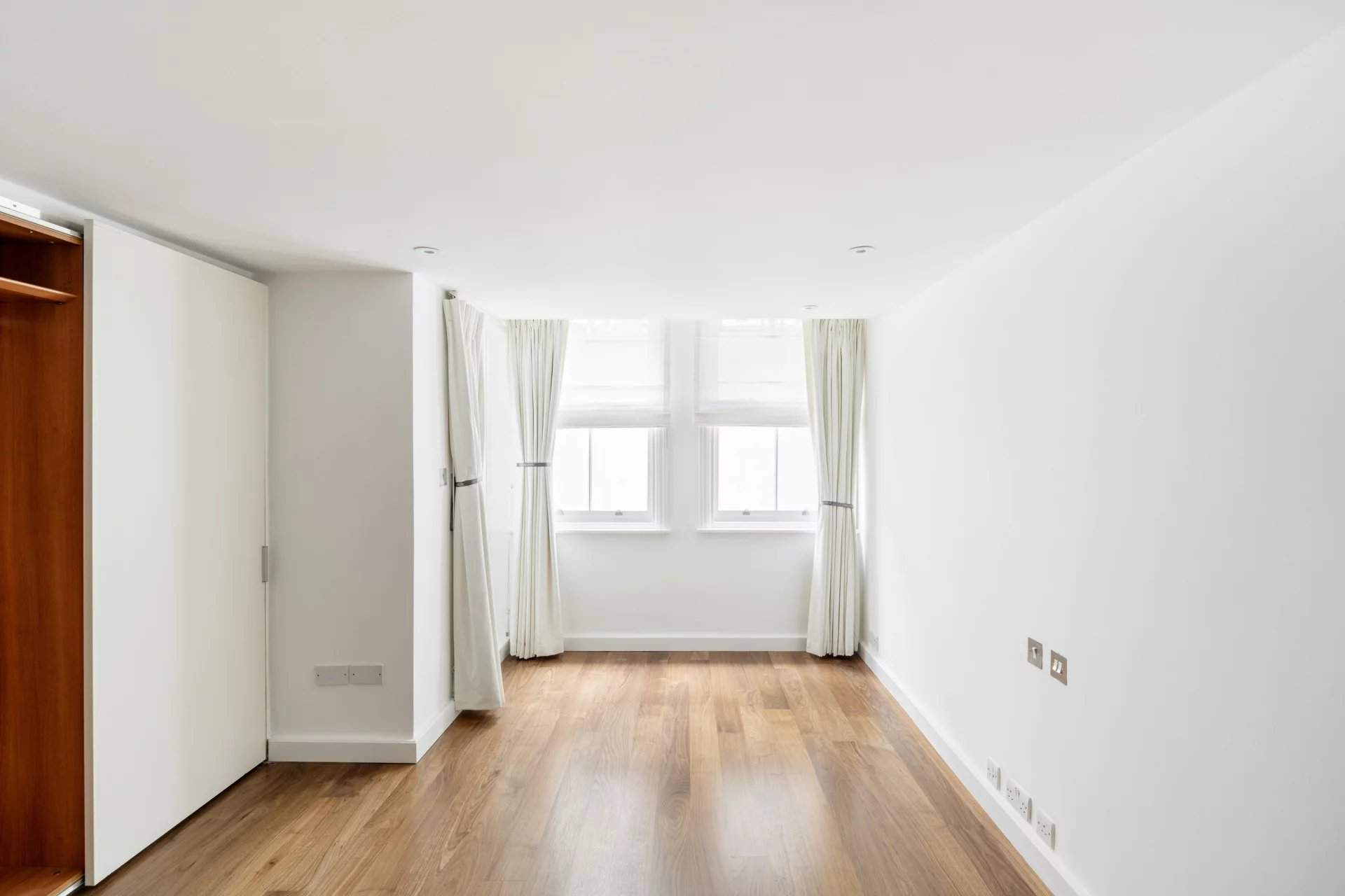 London  - Apartment 3 Bedrooms - picture 11