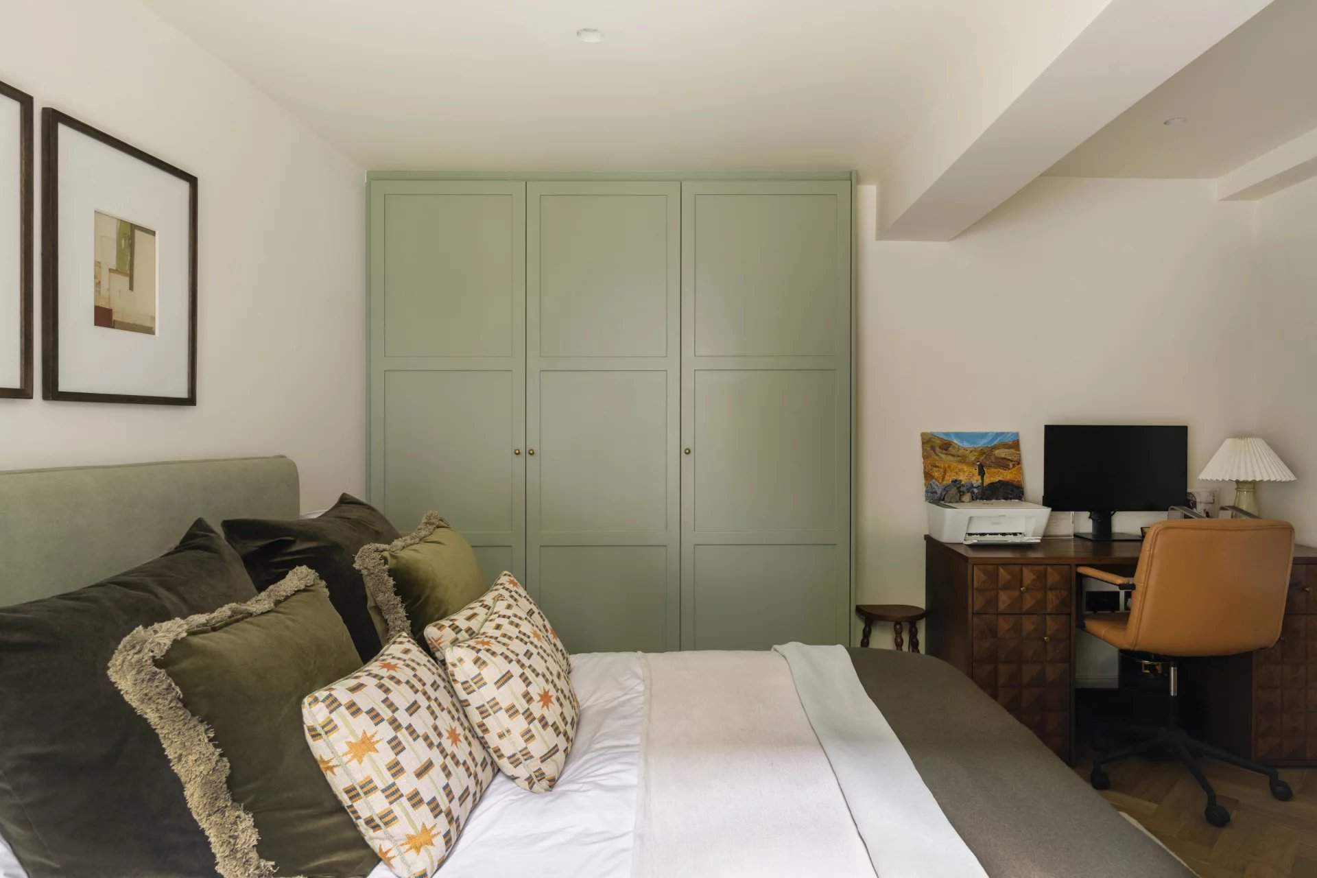 London  - Apartment 2 Bedrooms - picture 11