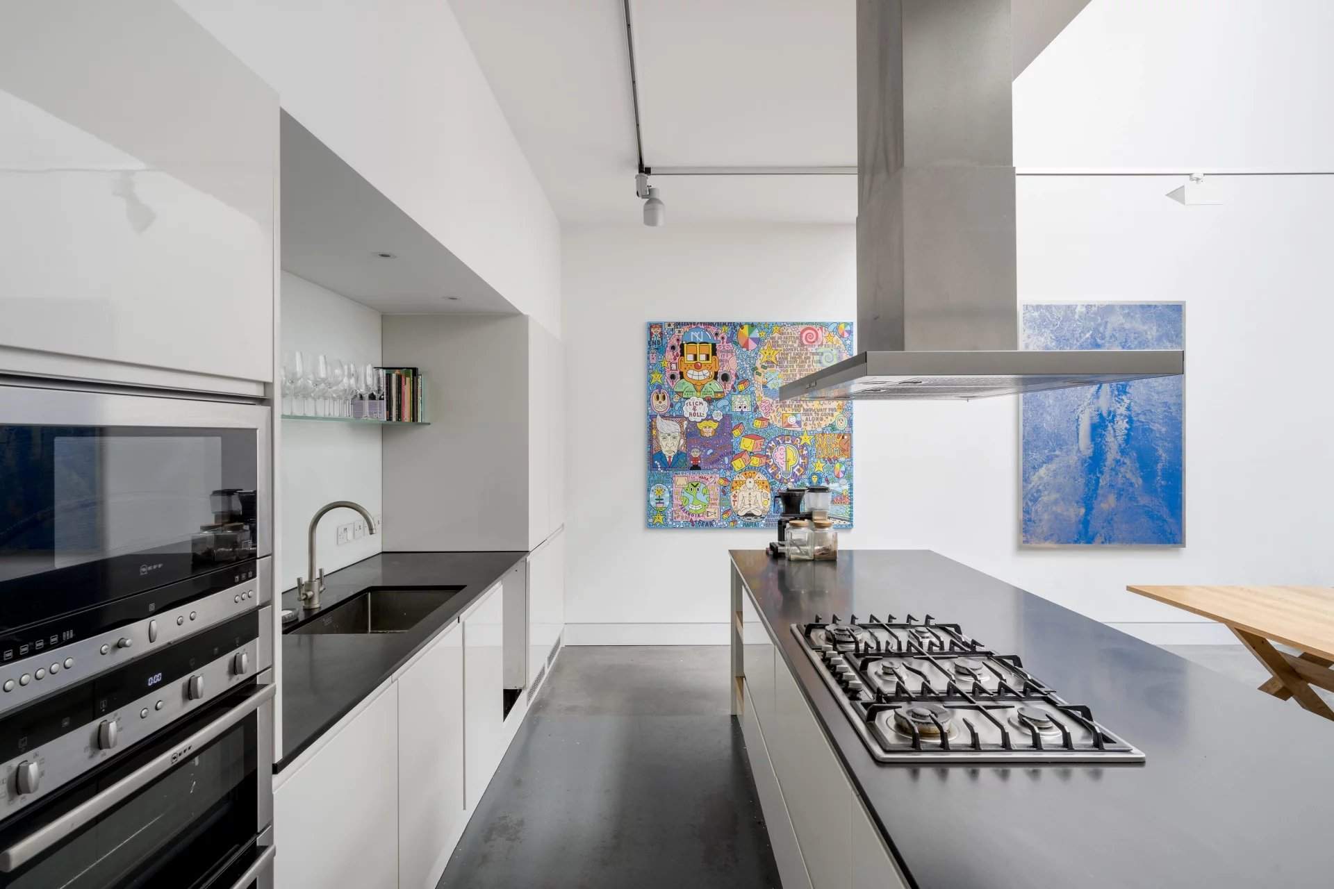 London  - House 3 Bedrooms - picture 8