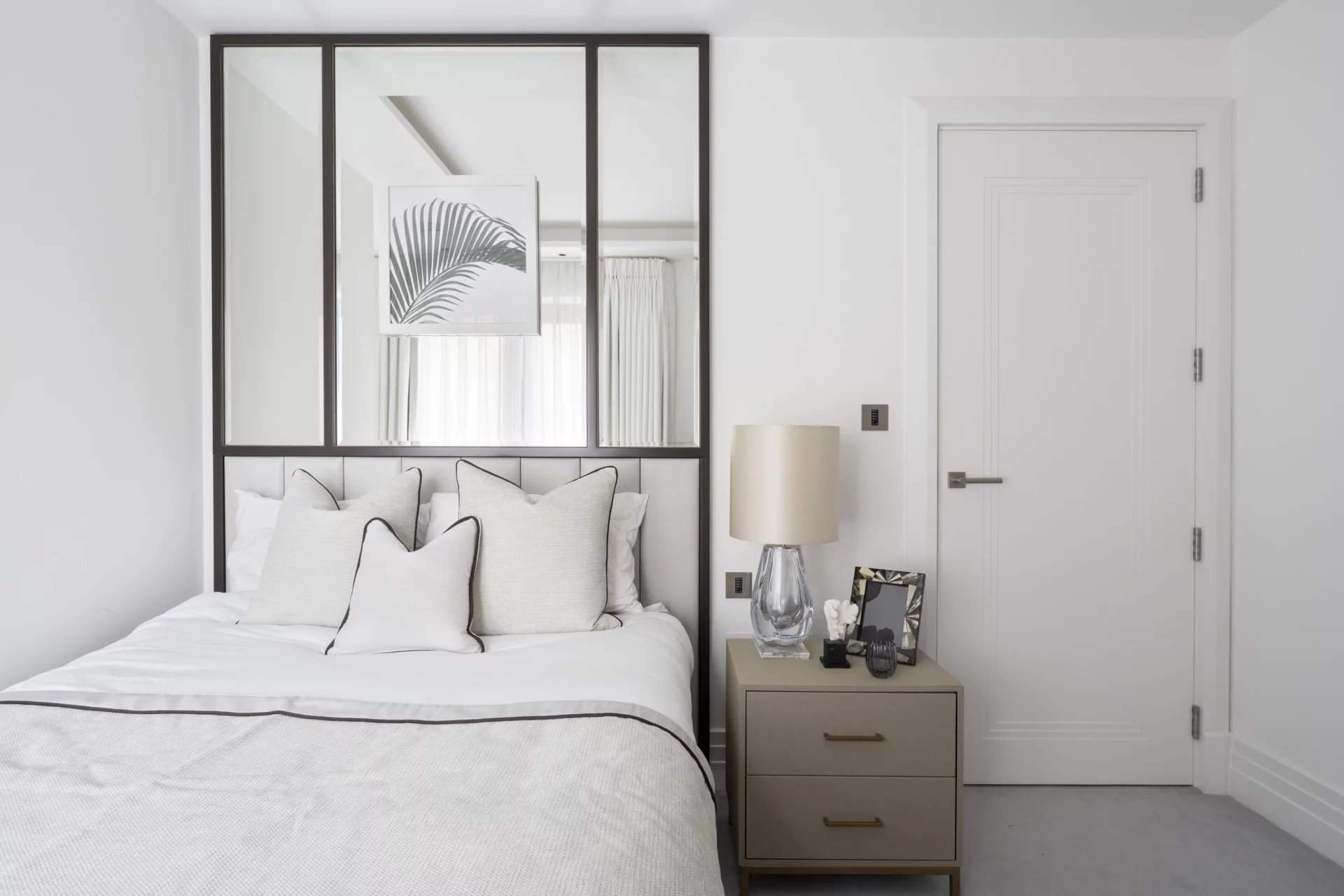 London  - Apartment 2 Bedrooms - picture 9