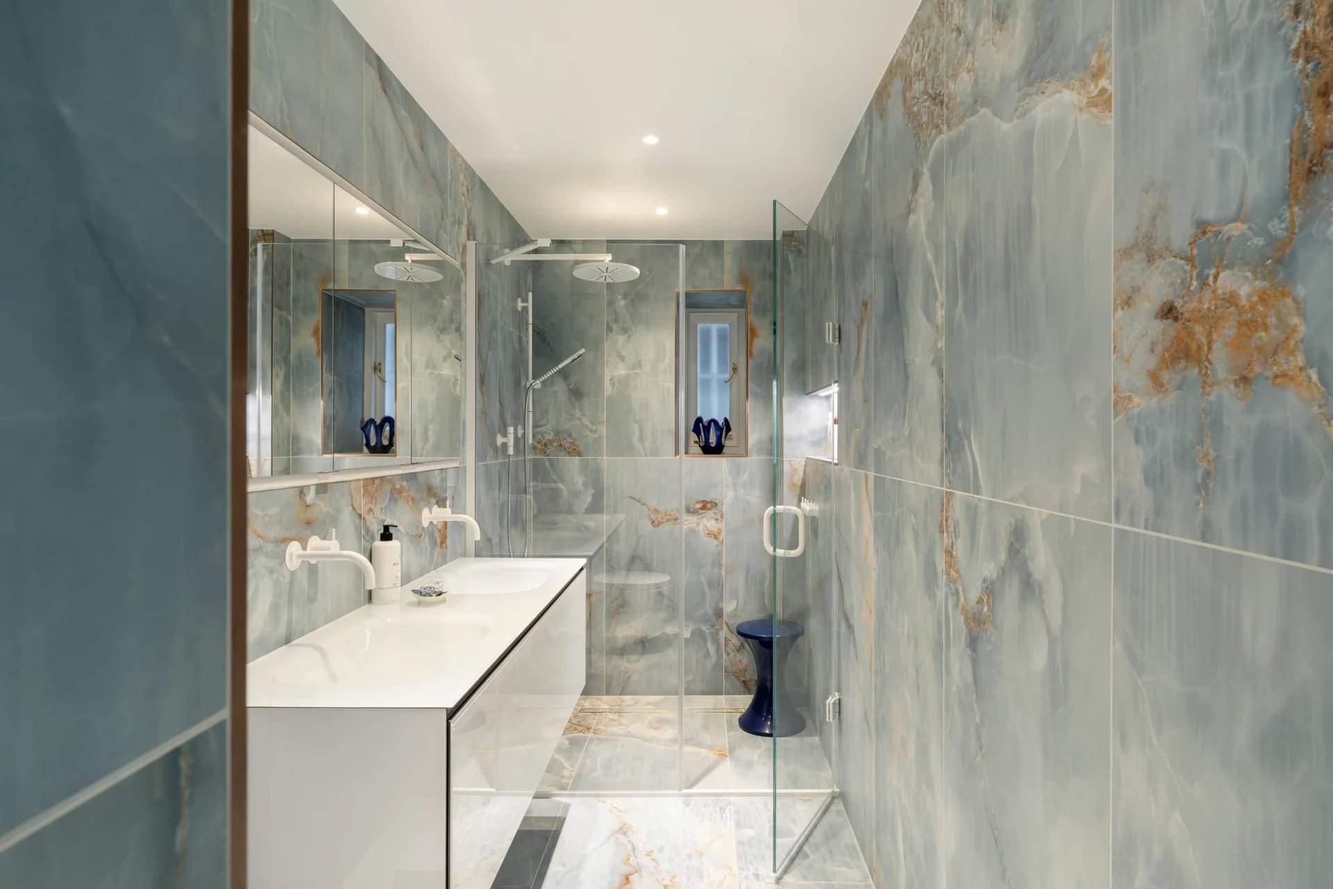 London  - Apartment 2 Bedrooms - picture 11