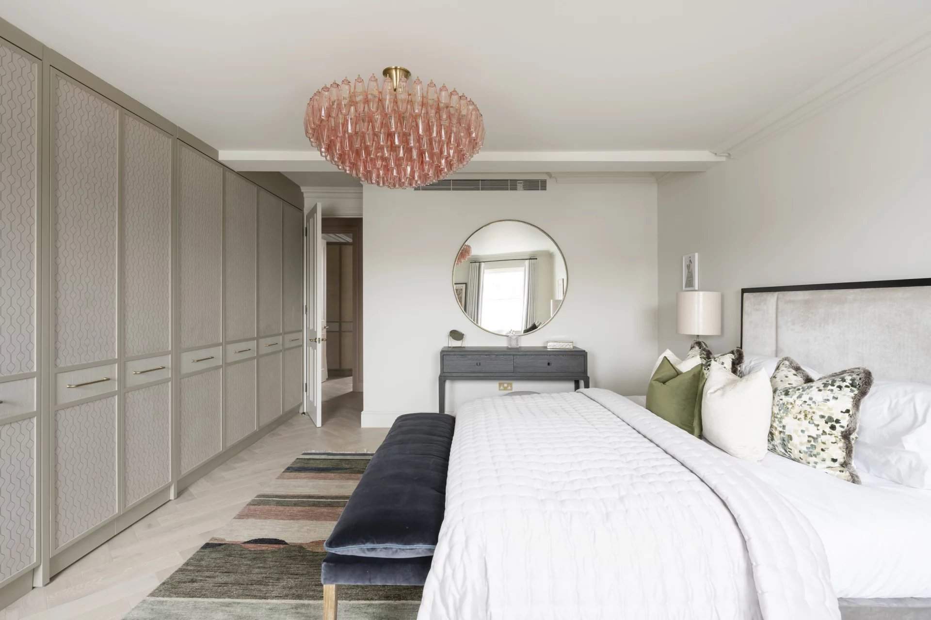 London  - Apartment 3 Bedrooms - picture 3