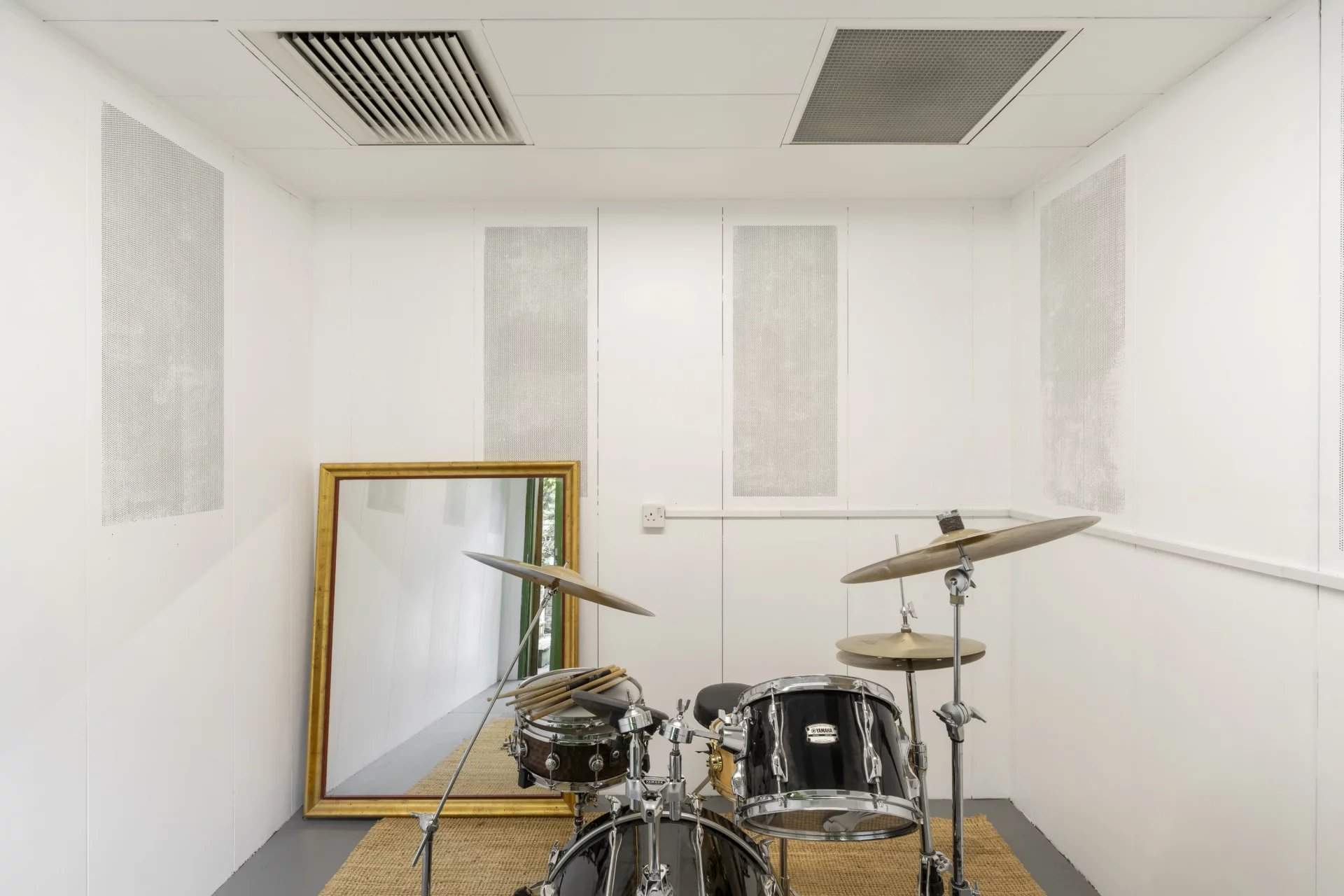 London  - House 6 Bedrooms - picture 17