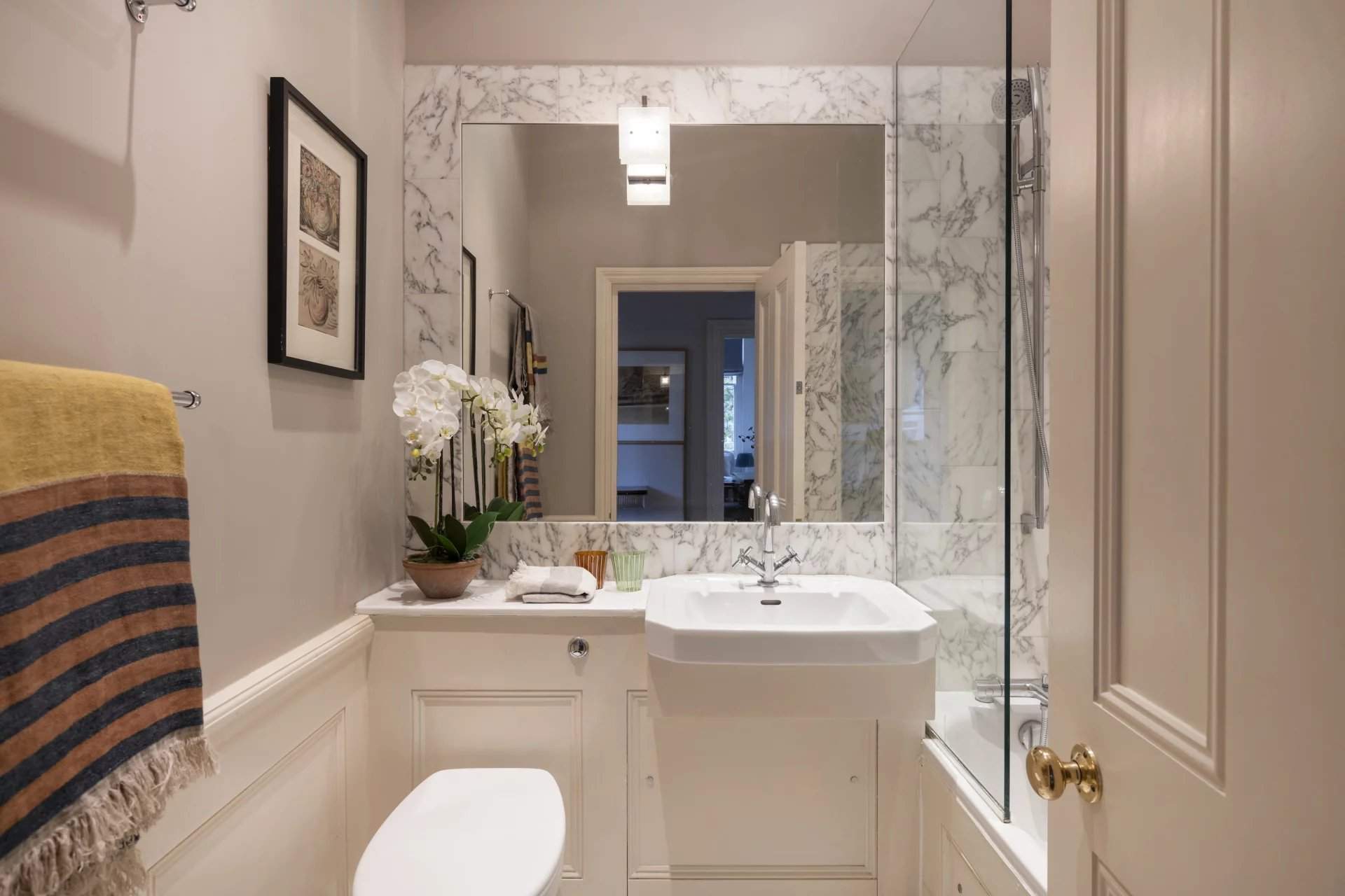 London  - Apartment 2 Bedrooms - picture 9