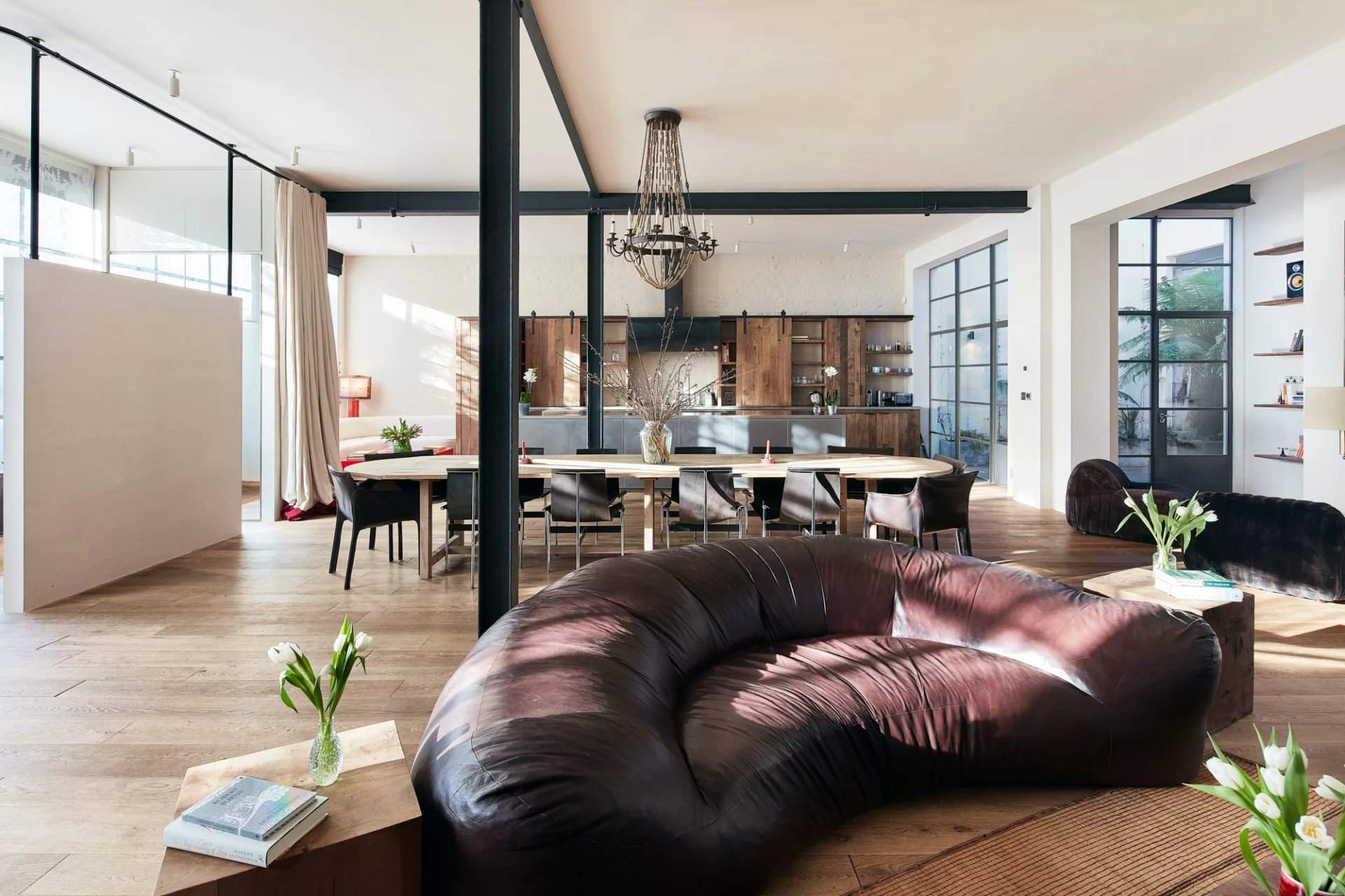 London  - House 5 Bedrooms - picture 2