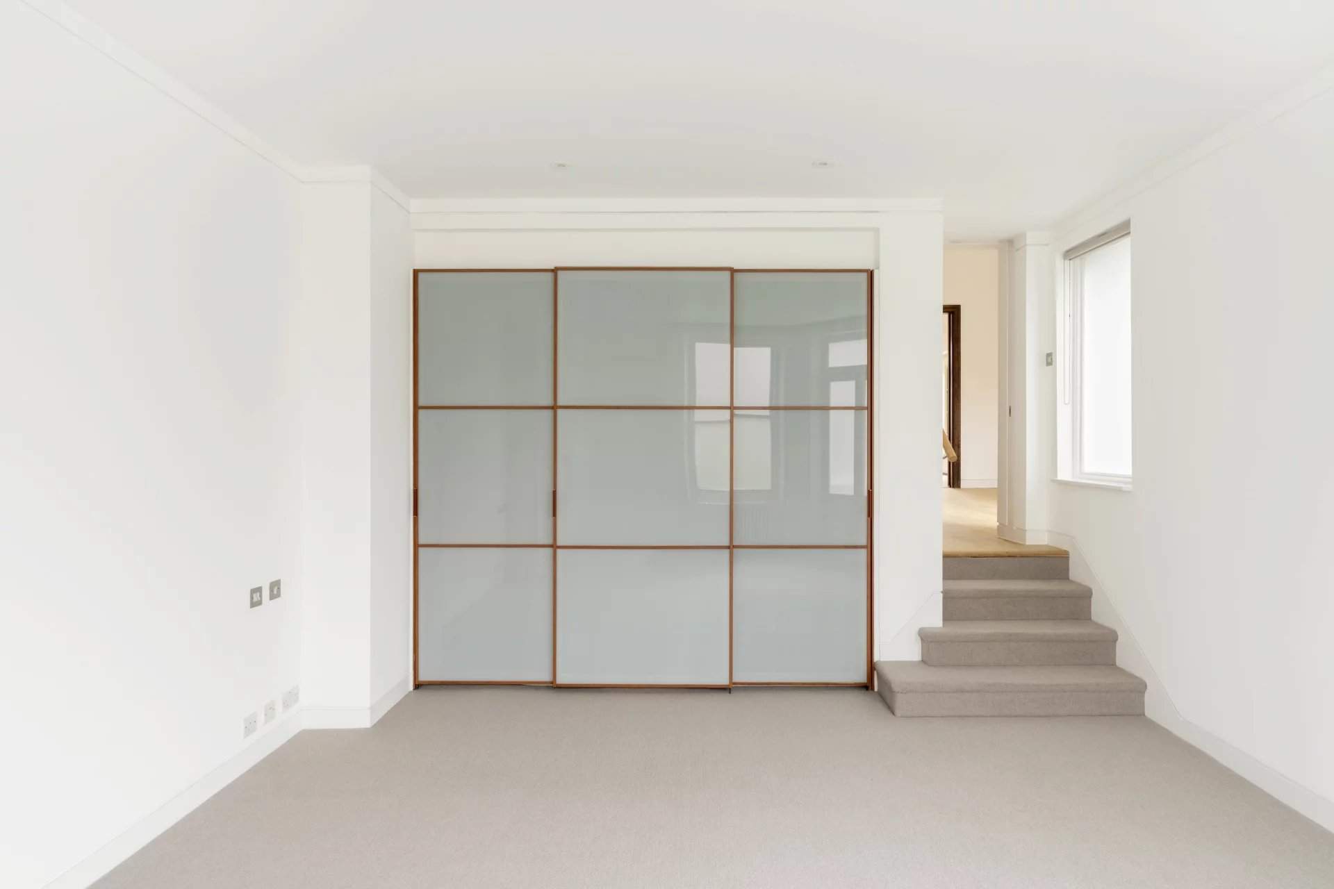 London  - Apartment 2 Bedrooms - picture 9