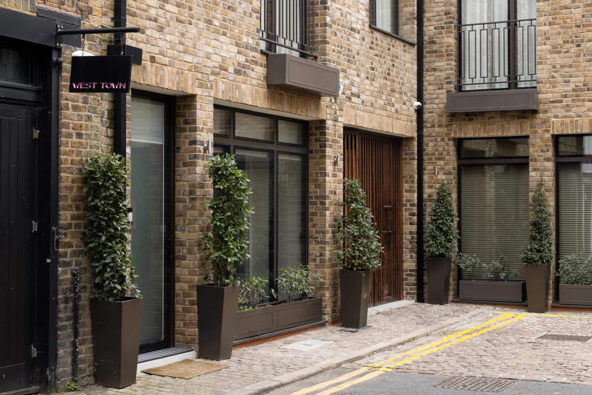 Westbourne Grove Mews, Notting Hill W11 picture 12