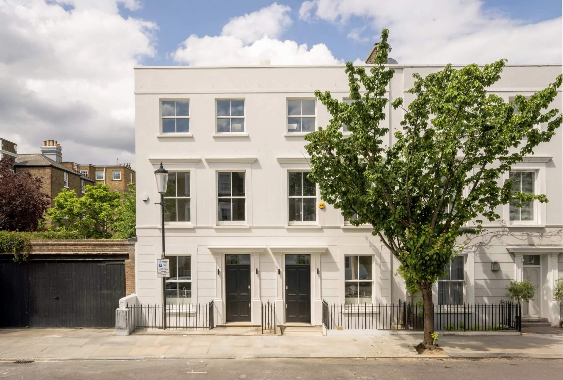 London  - House 4 Bedrooms - picture 2