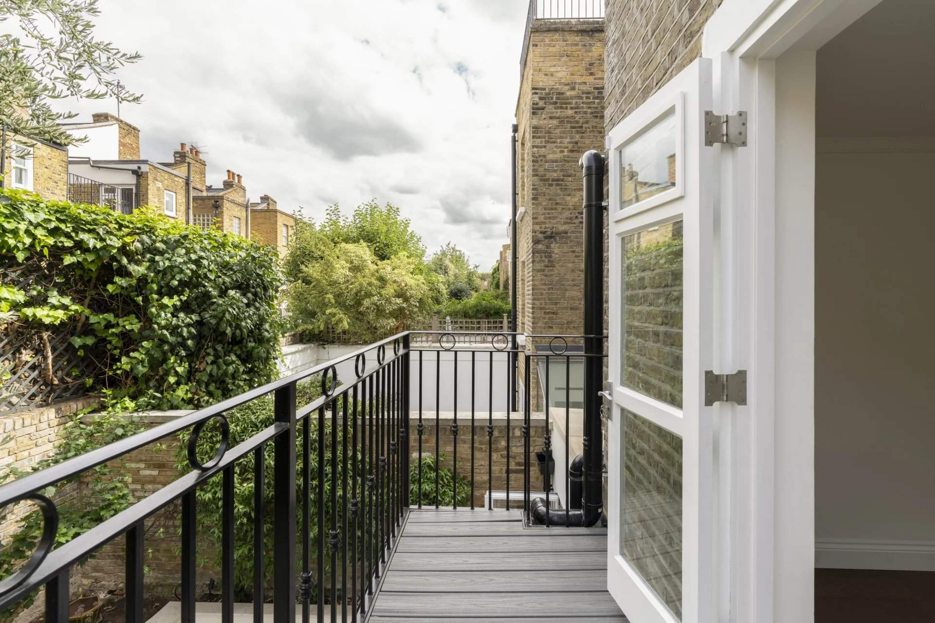 London  - Apartment 3 Bedrooms - picture 13