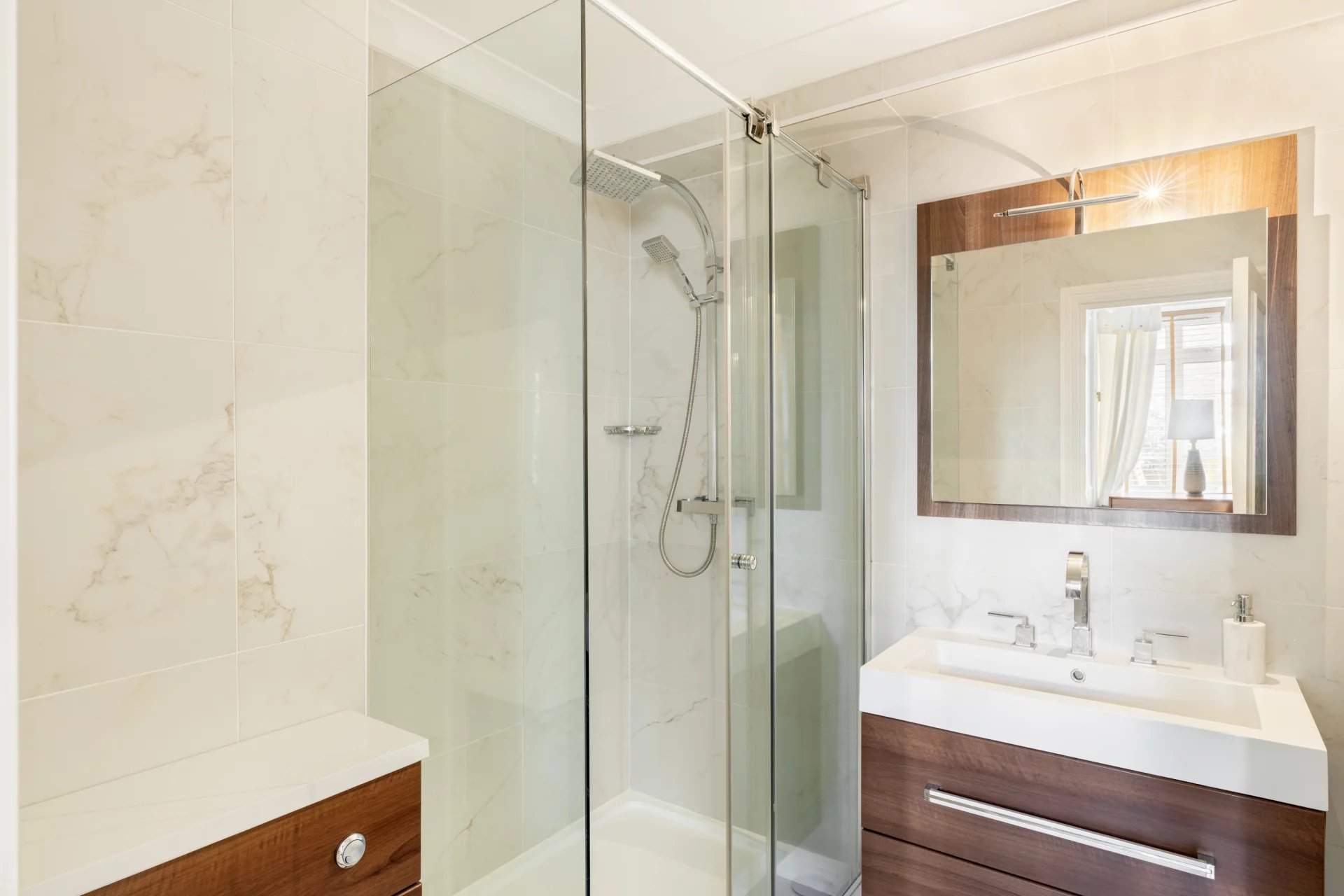 London  - Apartment 3 Bedrooms - picture 13