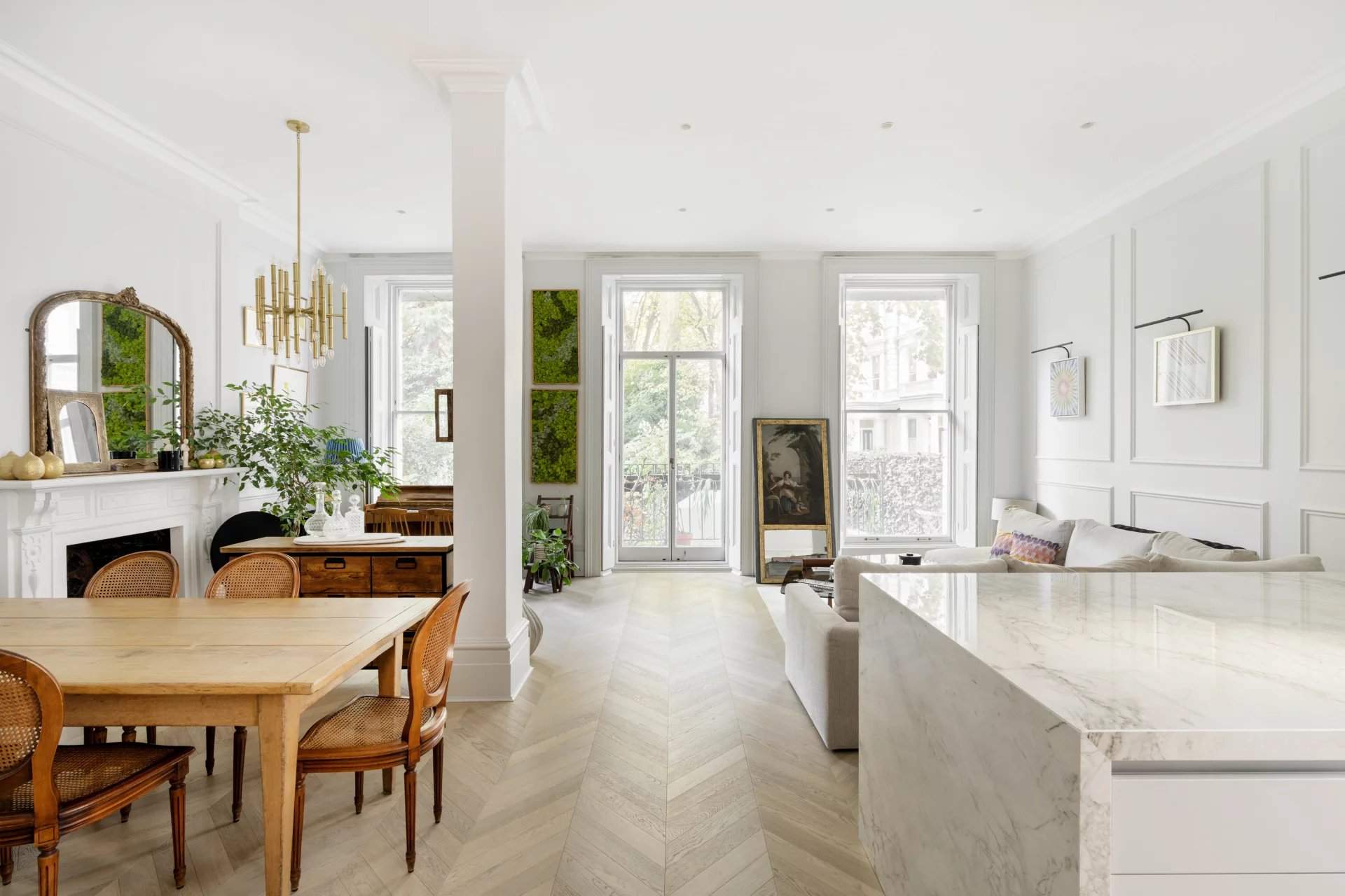 London  - Apartment 3 Bedrooms - picture 1