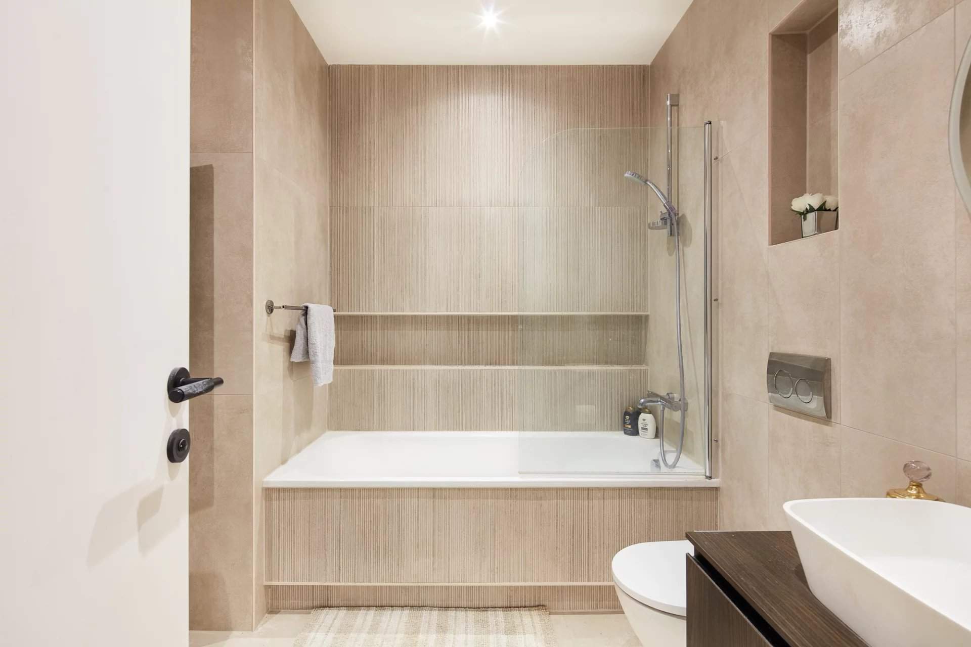 London  - House 4 Bedrooms - picture 13