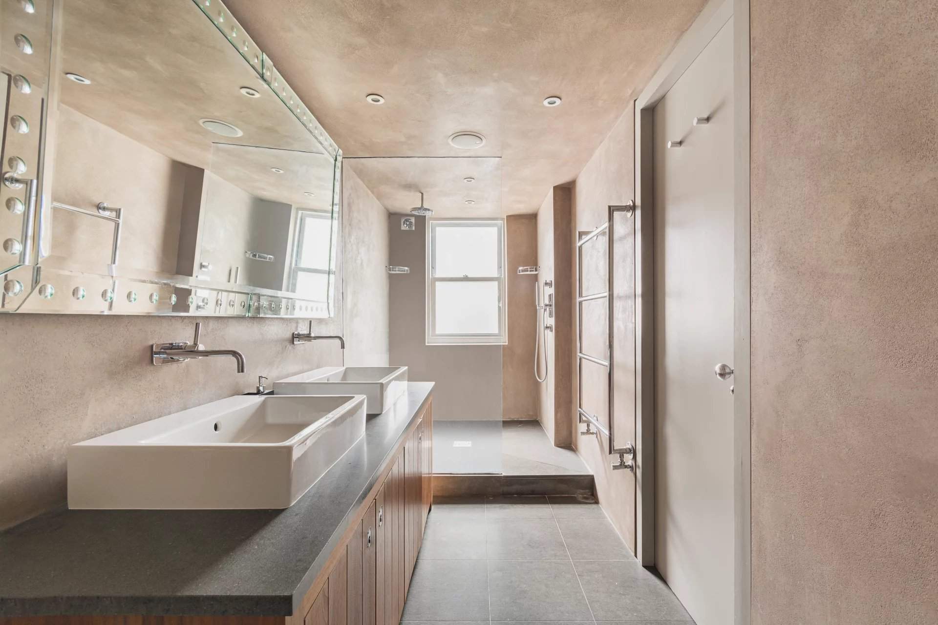 London  - Apartment 3 Bedrooms - picture 11