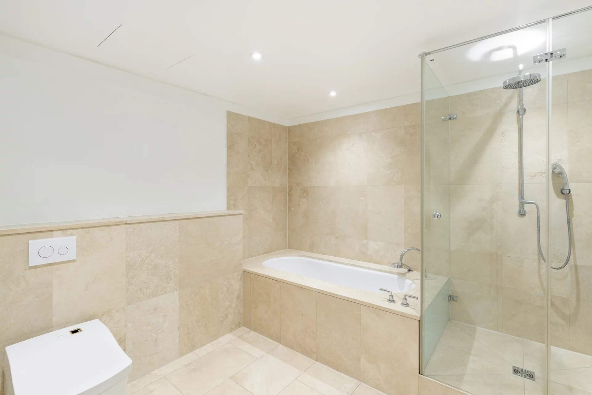 London  - Apartment 3 Bedrooms - picture 12