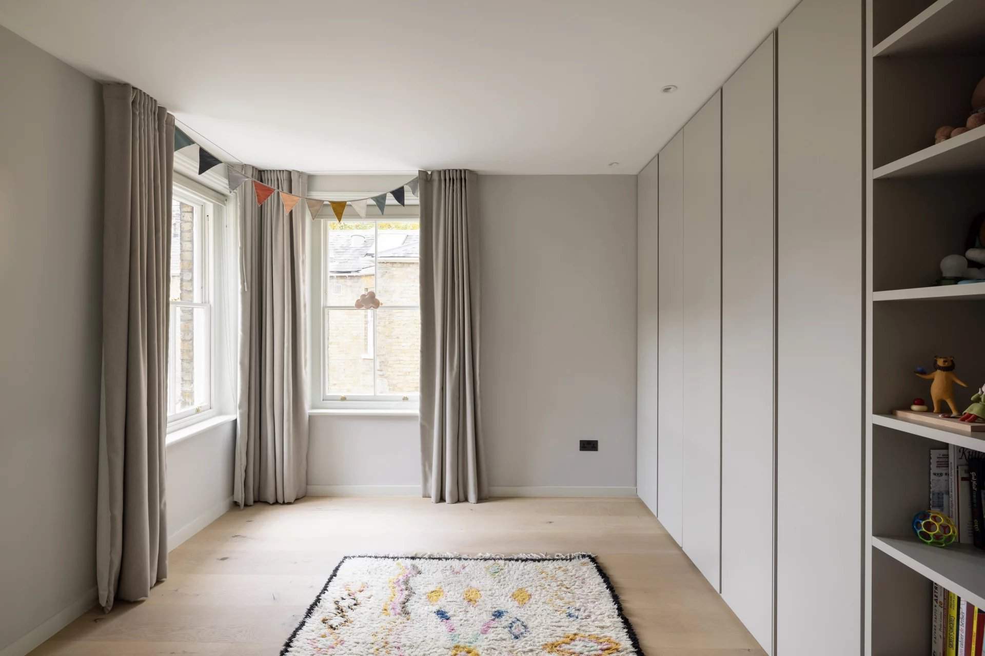 London  - Apartment 2 Bedrooms - picture 12