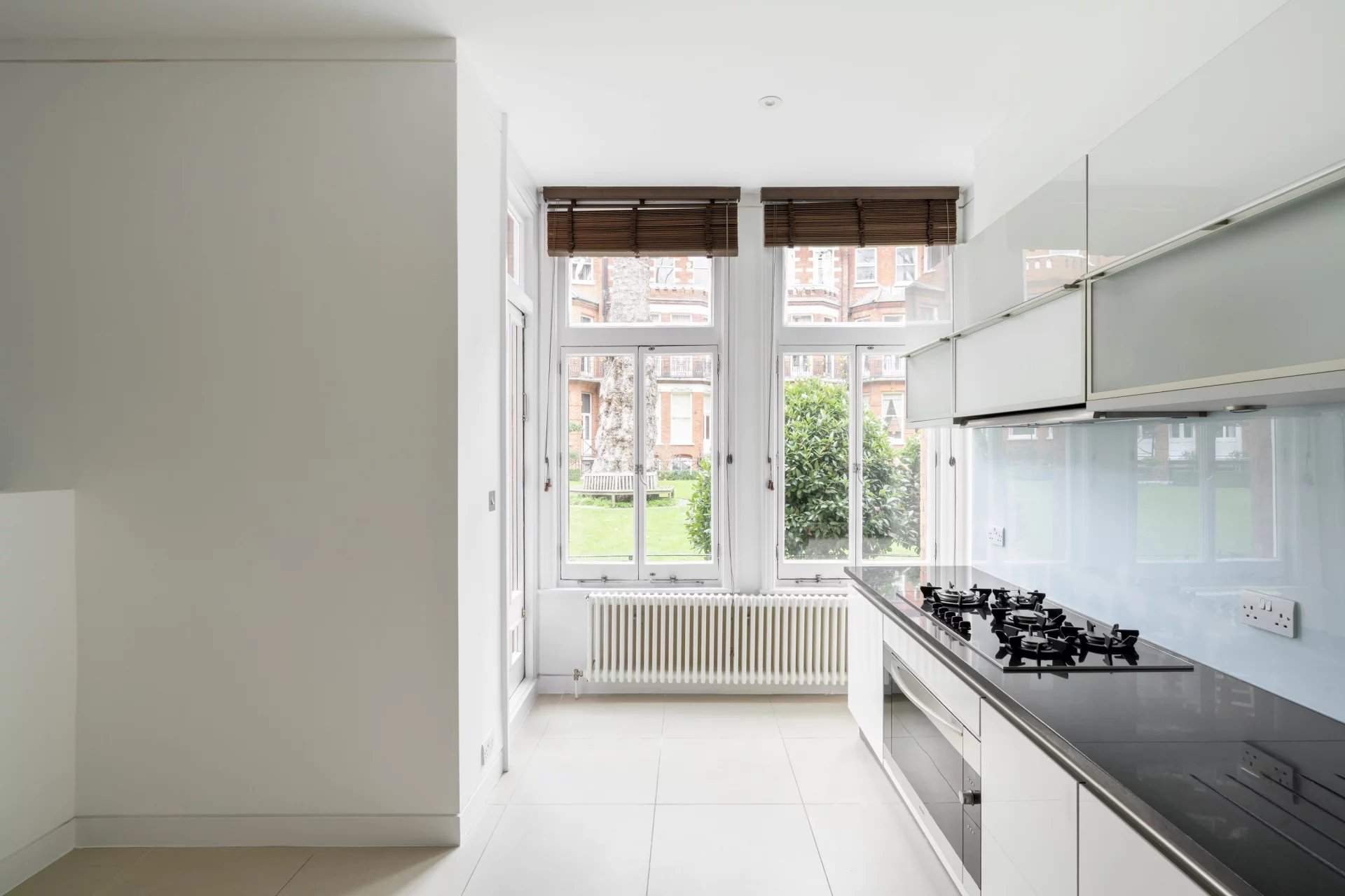 London  - Apartment 3 Bedrooms - picture 7