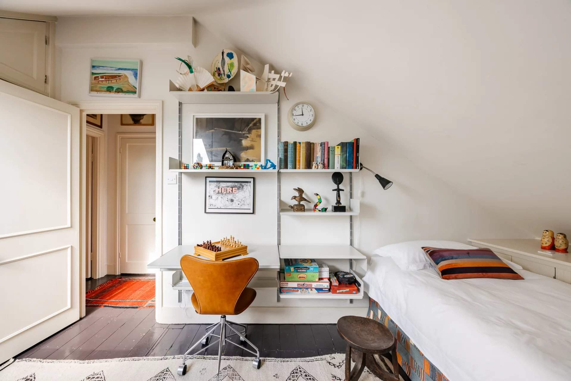 London  - House 3 Bedrooms - picture 10