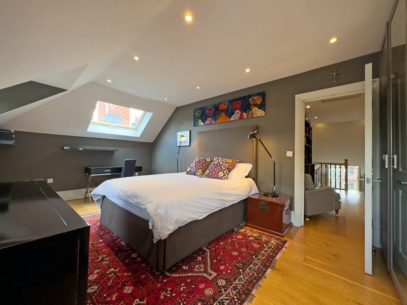London  - House 6 Bedrooms - picture 20