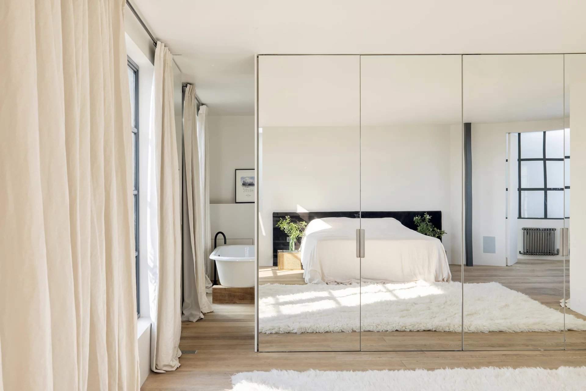 London  - House 5 Bedrooms - picture 18