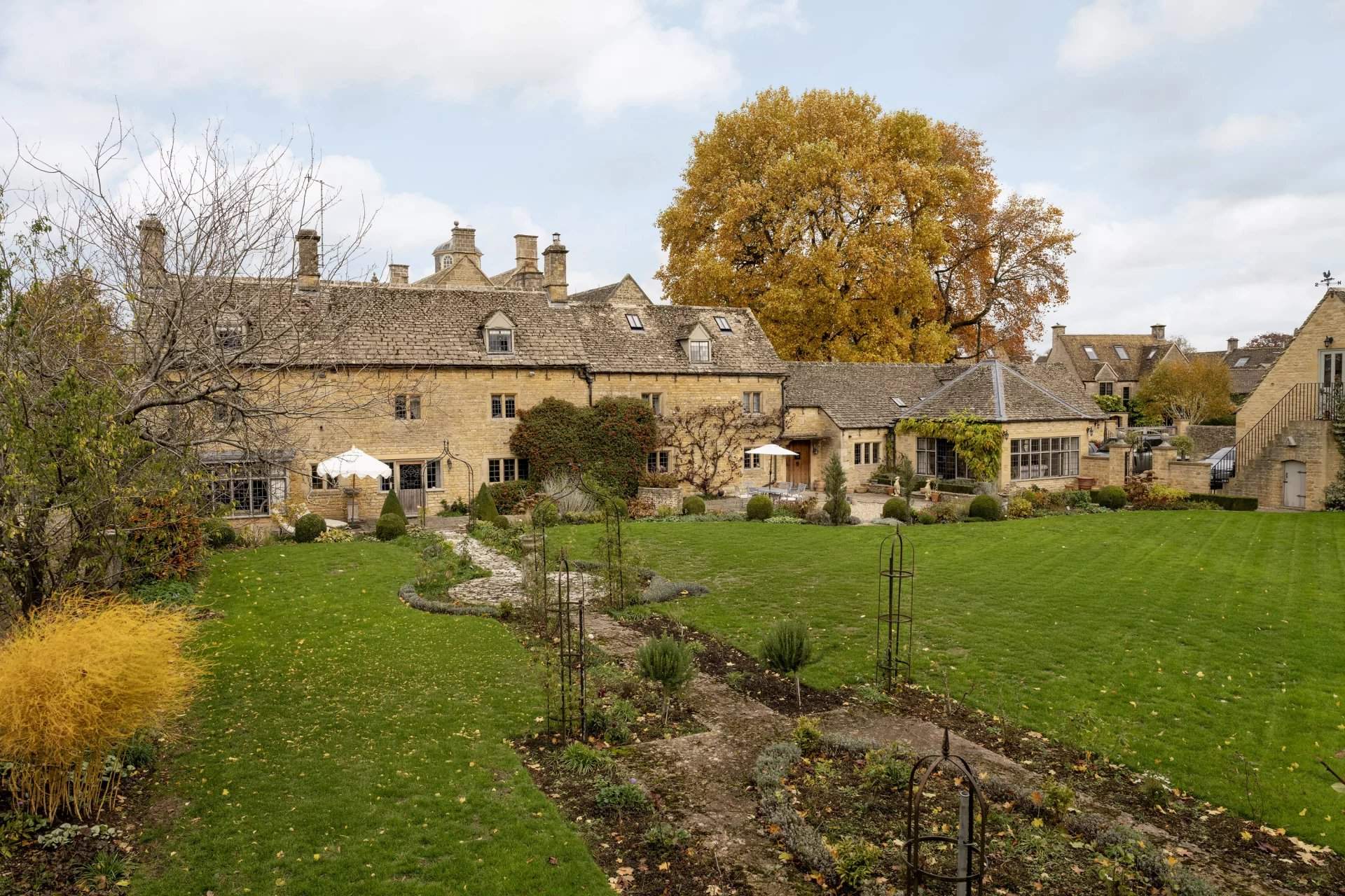 Bourton House, Cotswolds picture 19