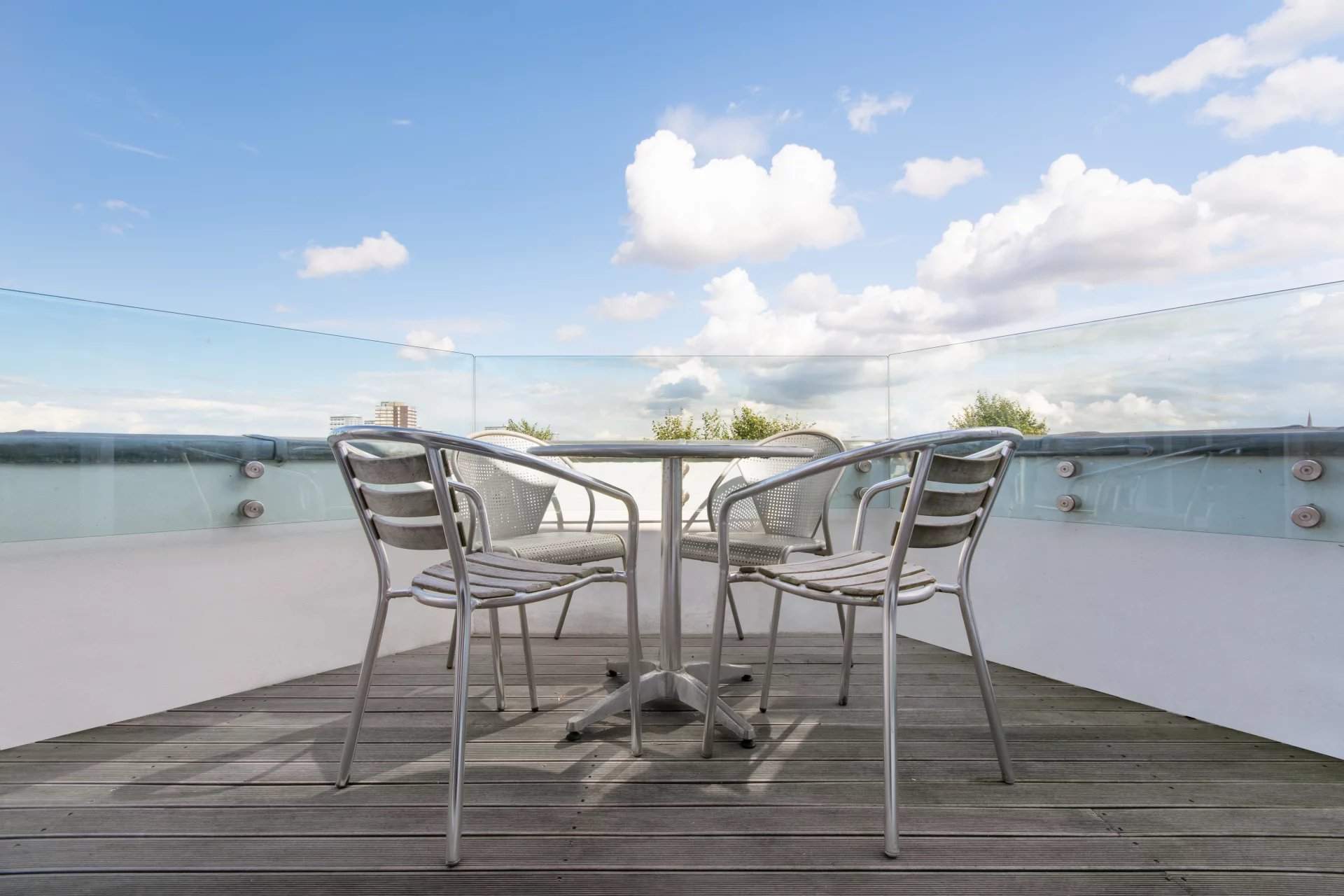 London  - Apartment 4 Bedrooms - picture 9